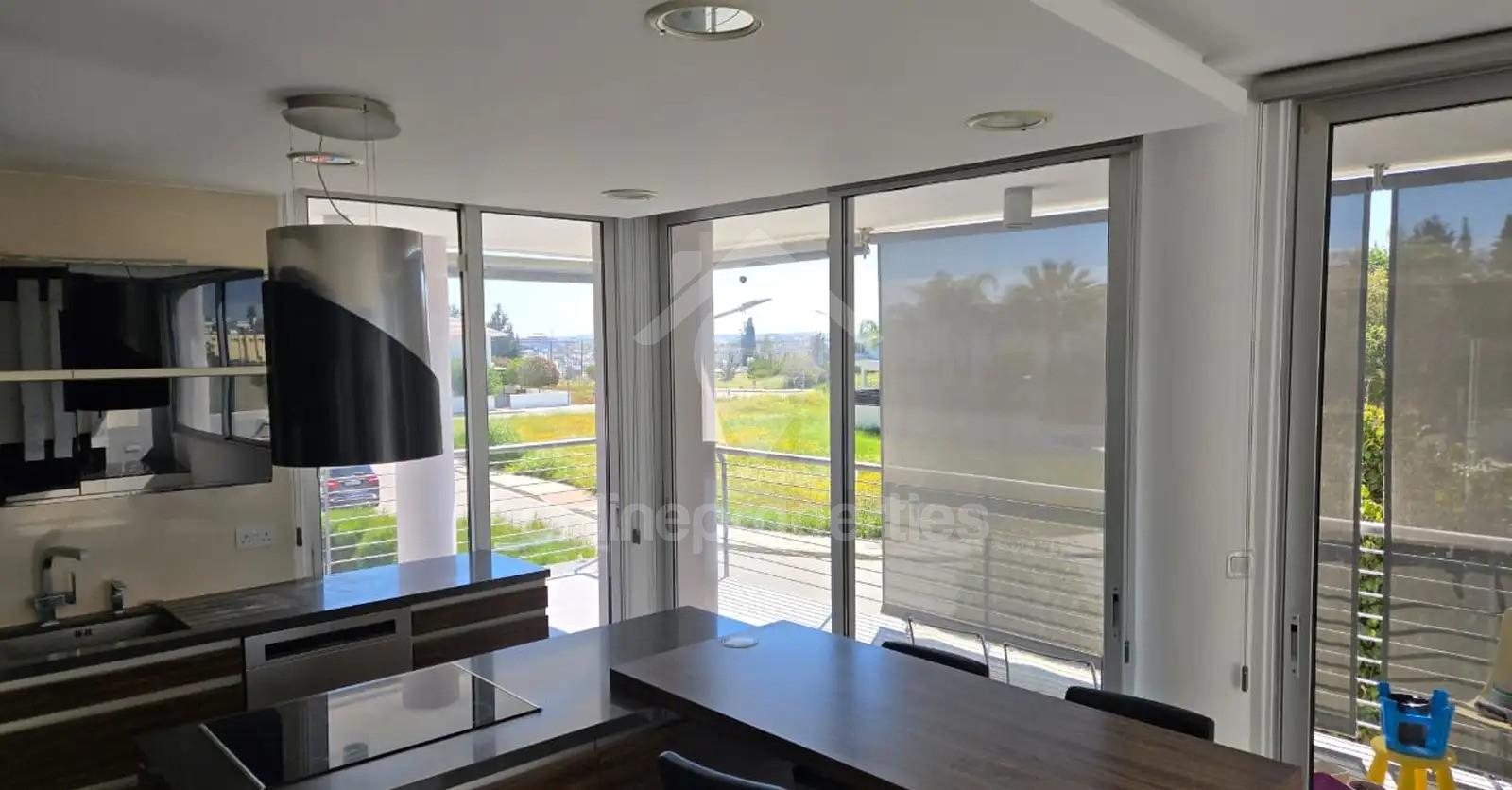 To change image, hover mouse over thumbnails below