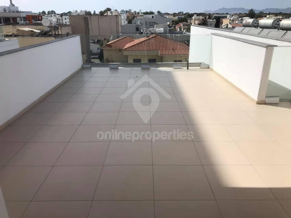 To change image, hover mouse over thumbnails below