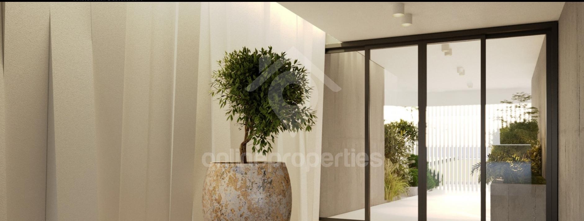 To change image, hover mouse over thumbnails below