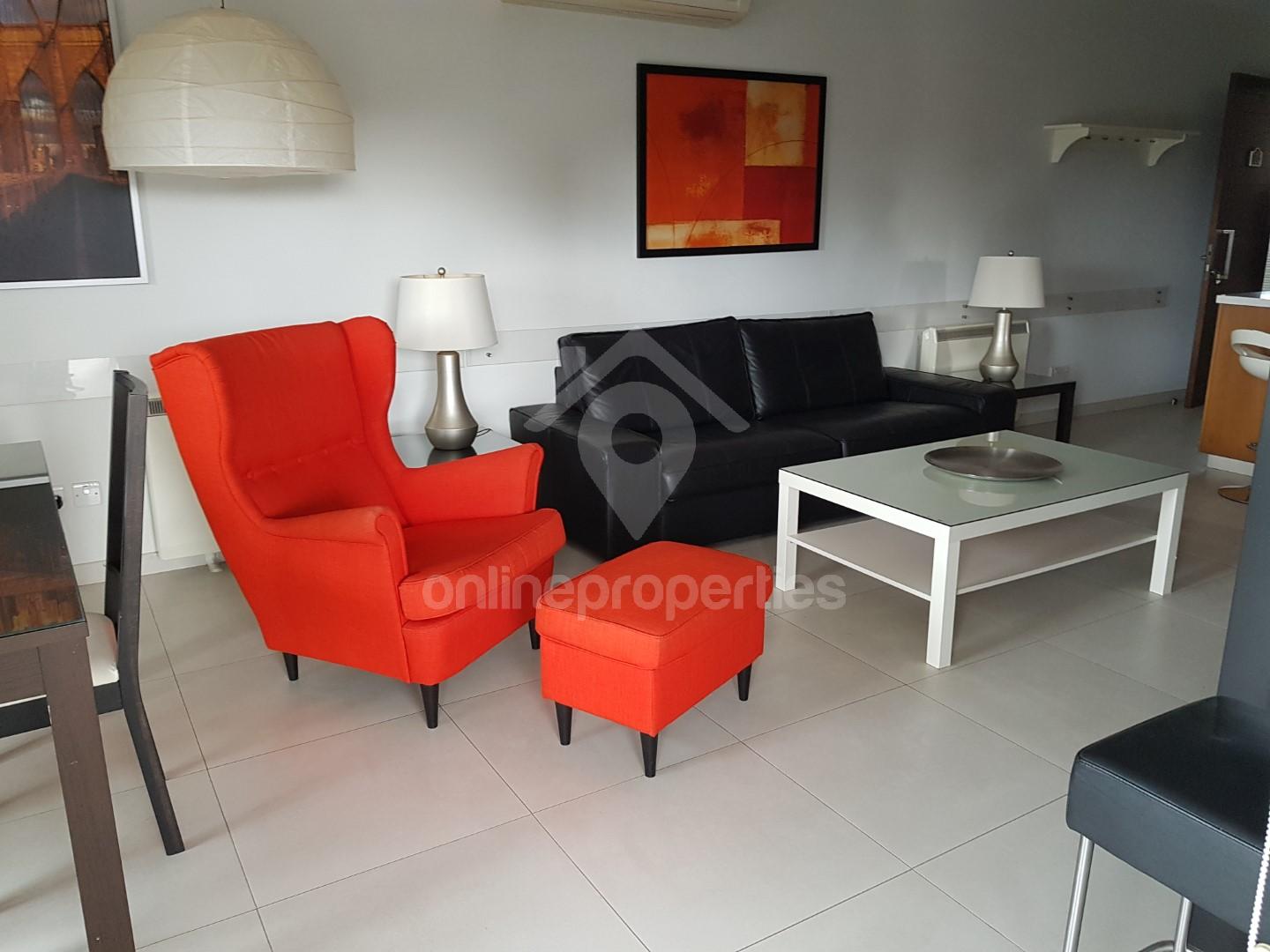 To change image, hover mouse over thumbnails below