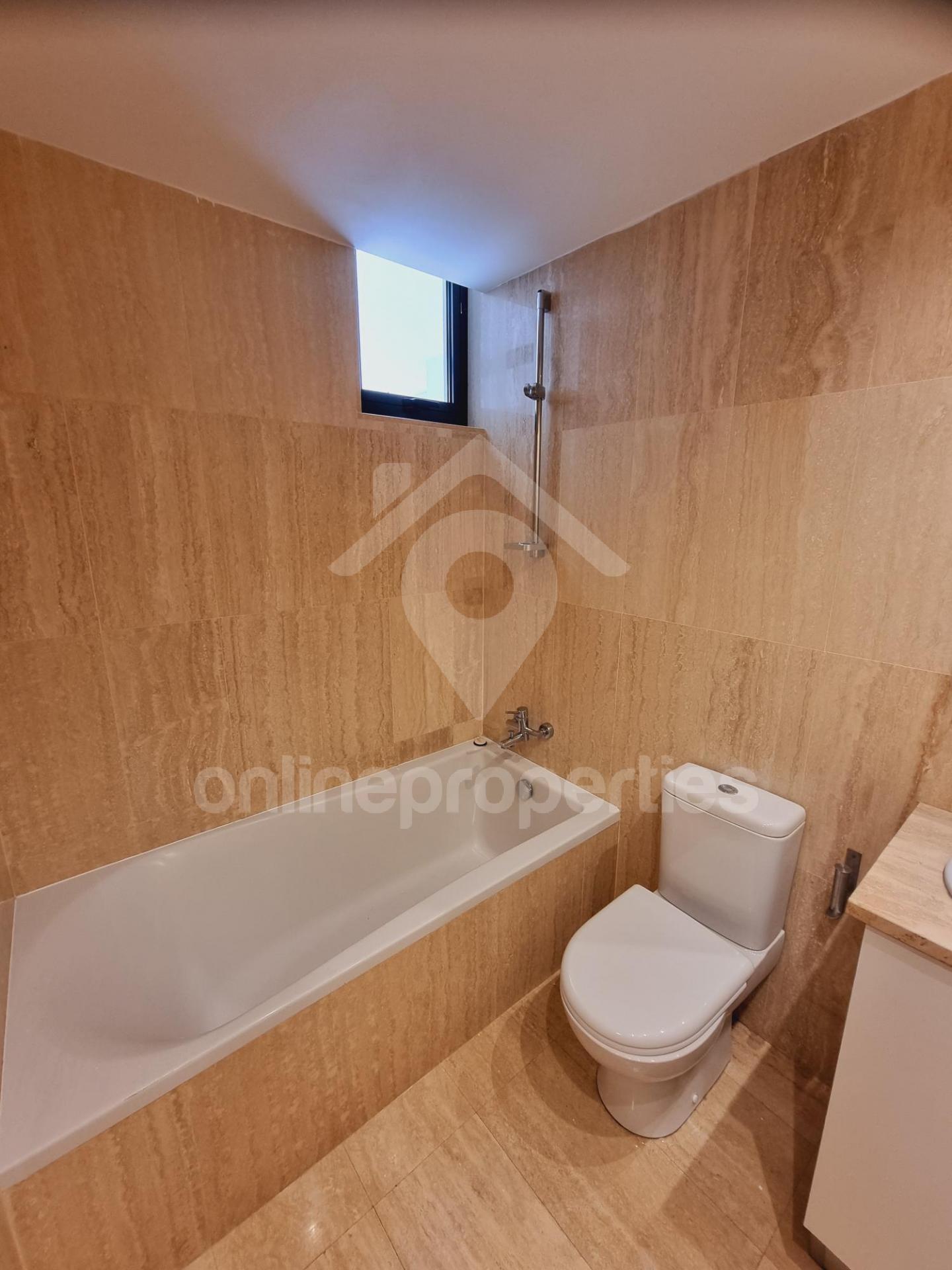 To change image, hover mouse over thumbnails below