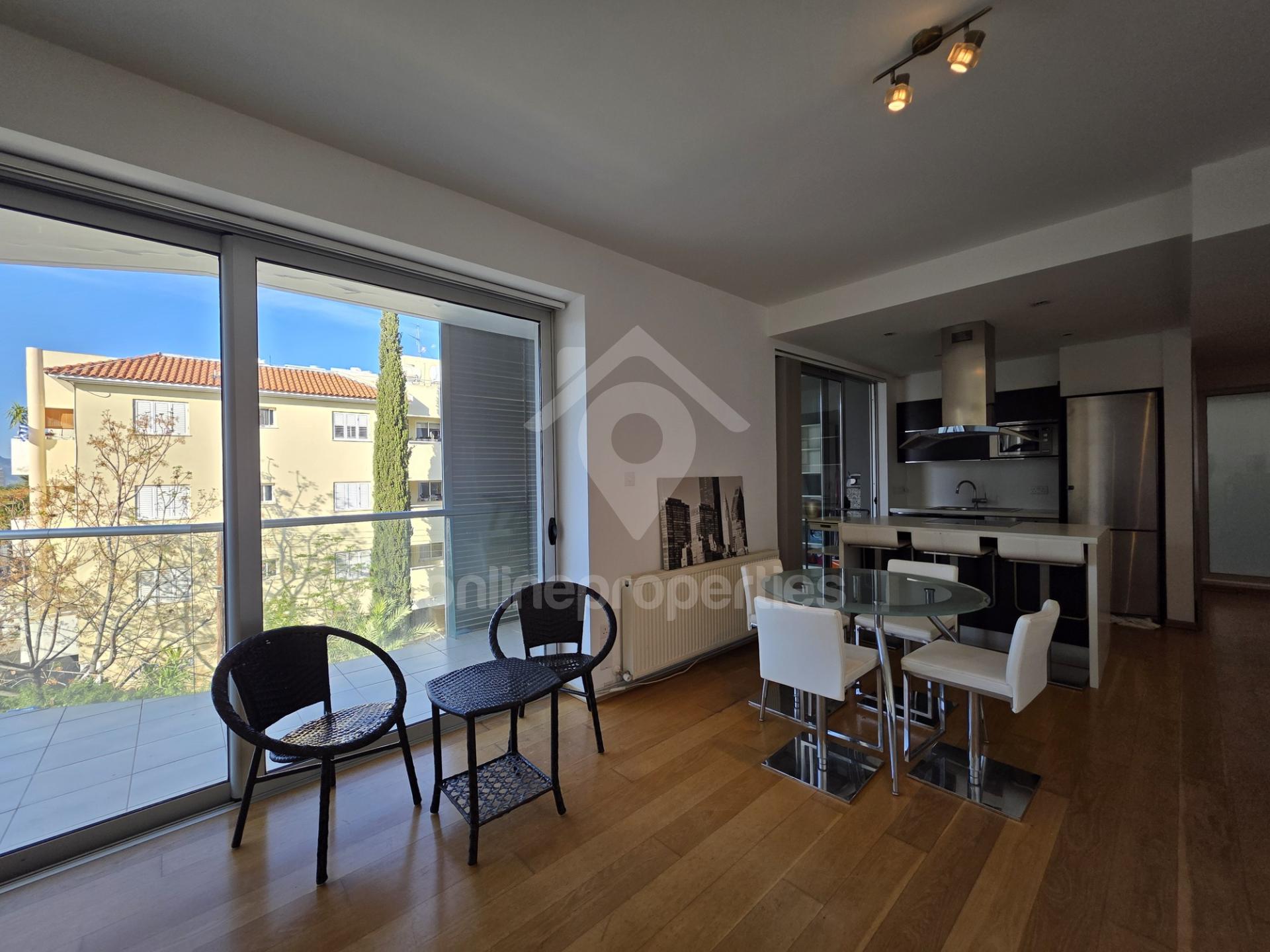 To change image, hover mouse over thumbnails below