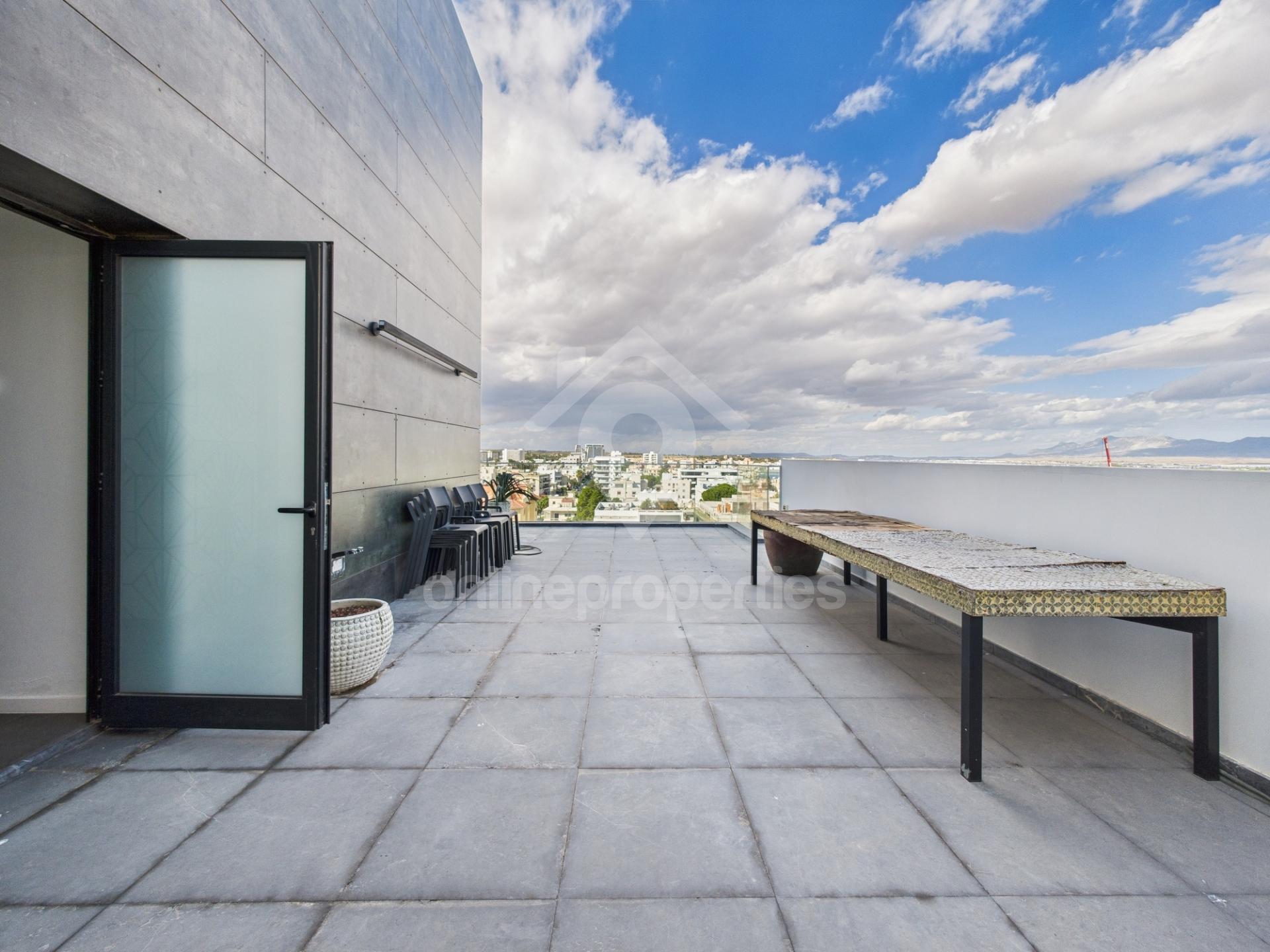 To change image, hover mouse over thumbnails below