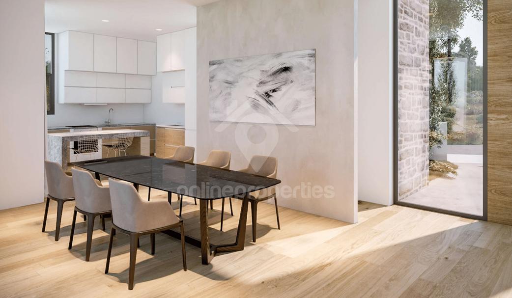 To change image, hover mouse over thumbnails below