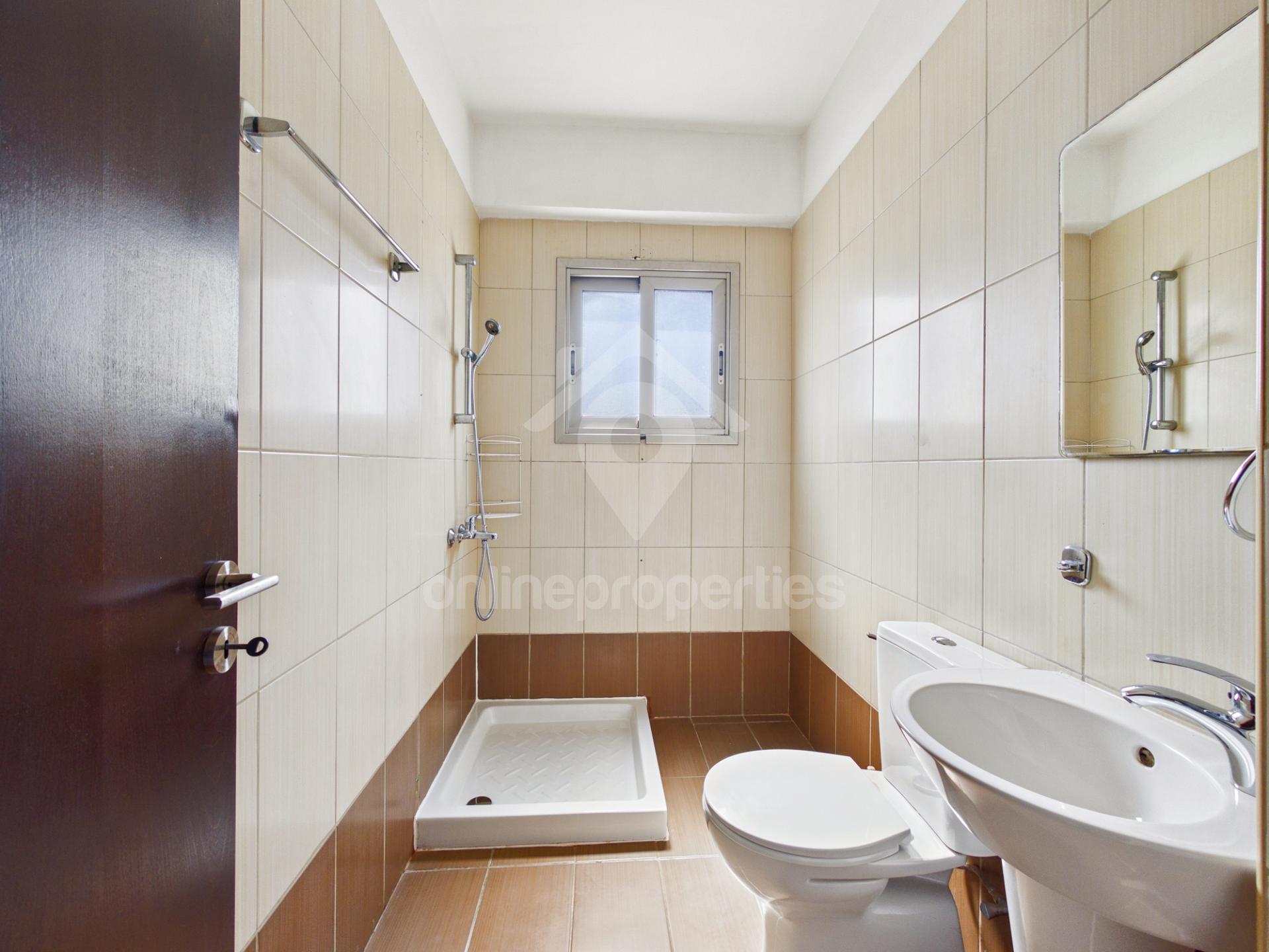 To change image, hover mouse over thumbnails below