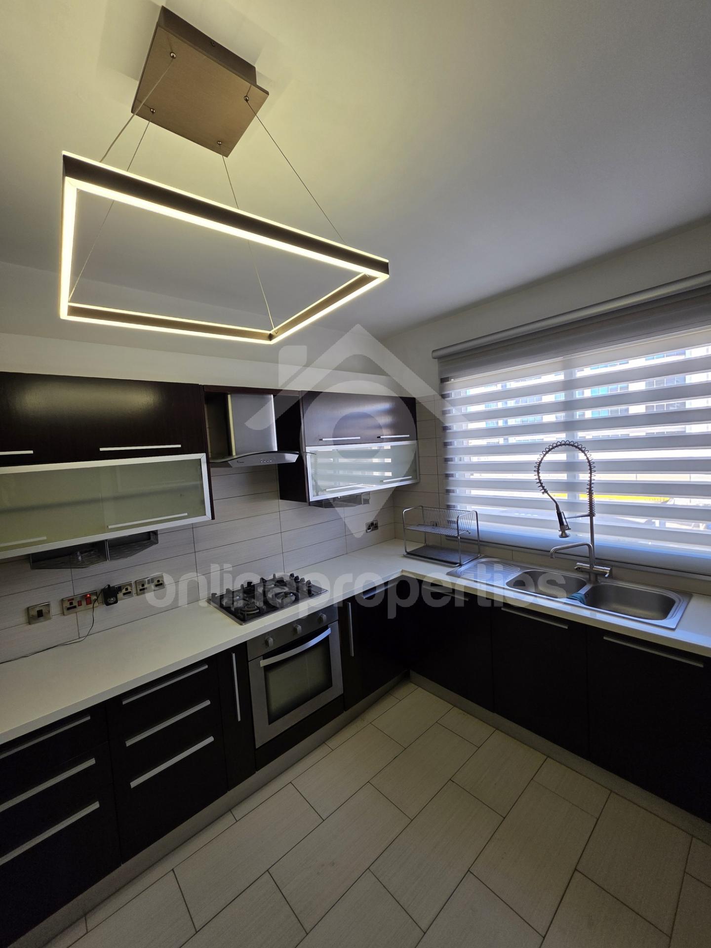 To change image, hover mouse over thumbnails below