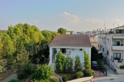 To change image, hover mouse over thumbnails below