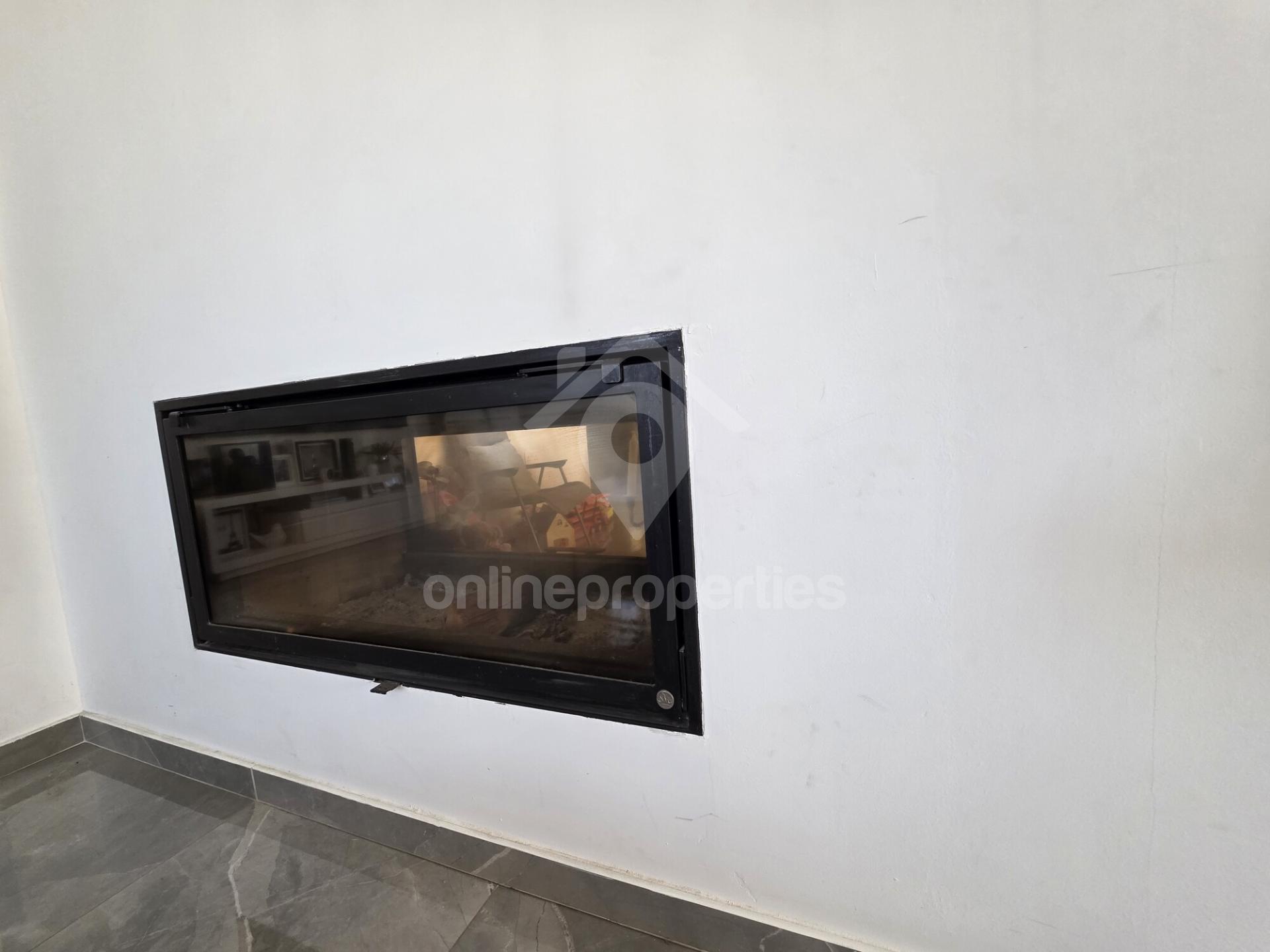 To change image, hover mouse over thumbnails below