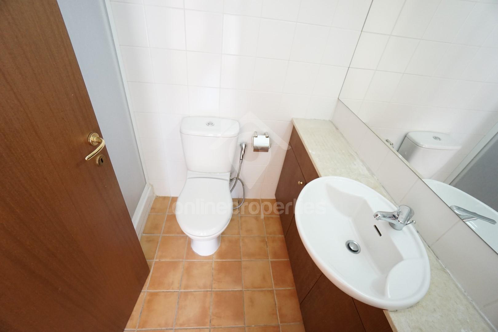 To change image, hover mouse over thumbnails below