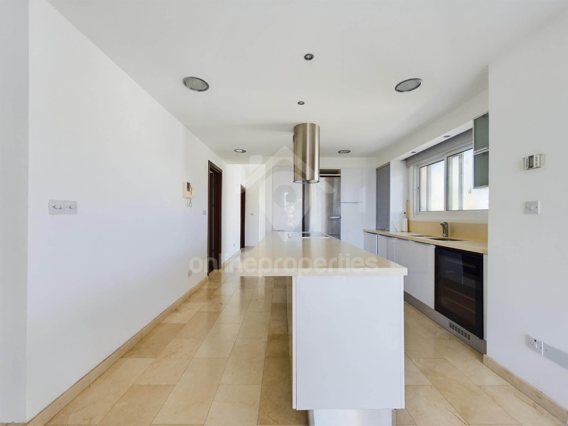 To change image, hover mouse over thumbnails below