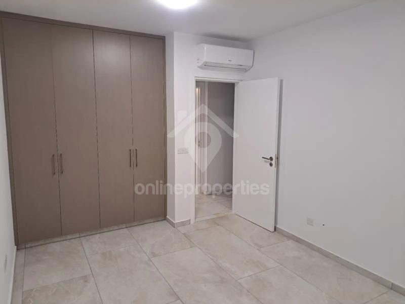 To change image, hover mouse over thumbnails below