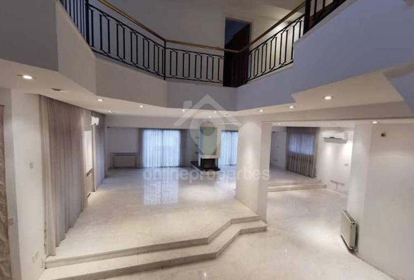 To change image, hover mouse over thumbnails below