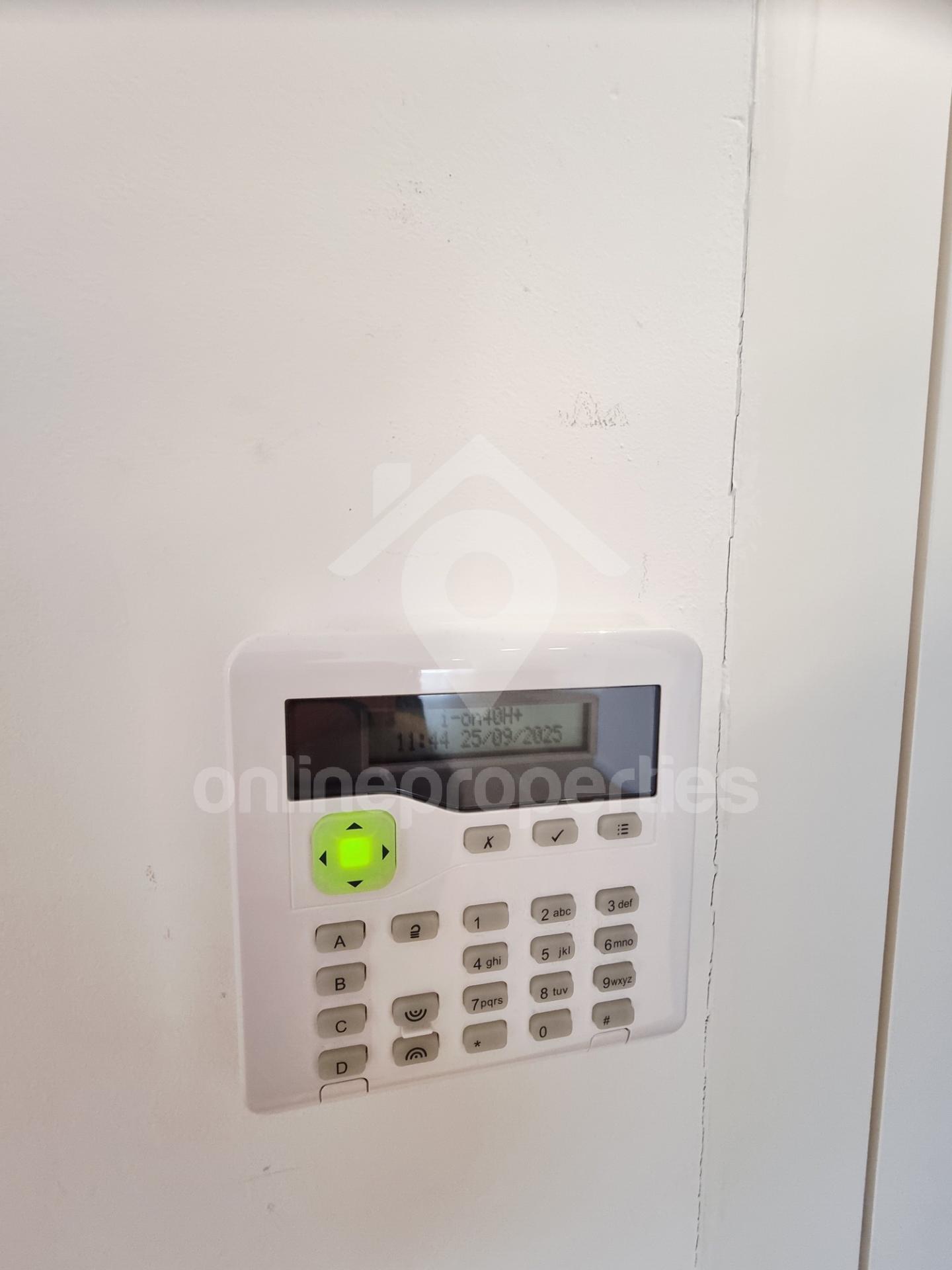 To change image, hover mouse over thumbnails below