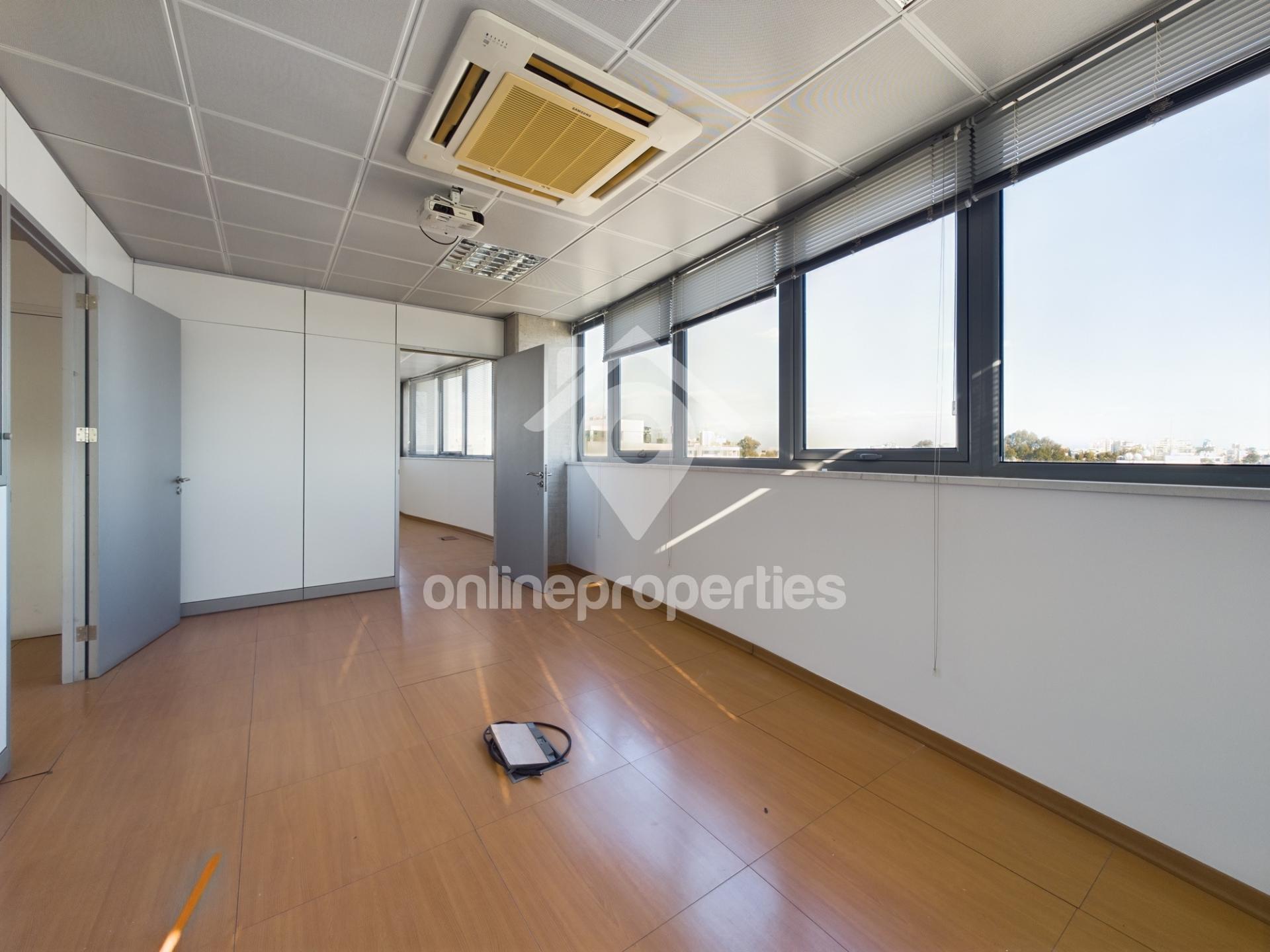 To change image, hover mouse over thumbnails below