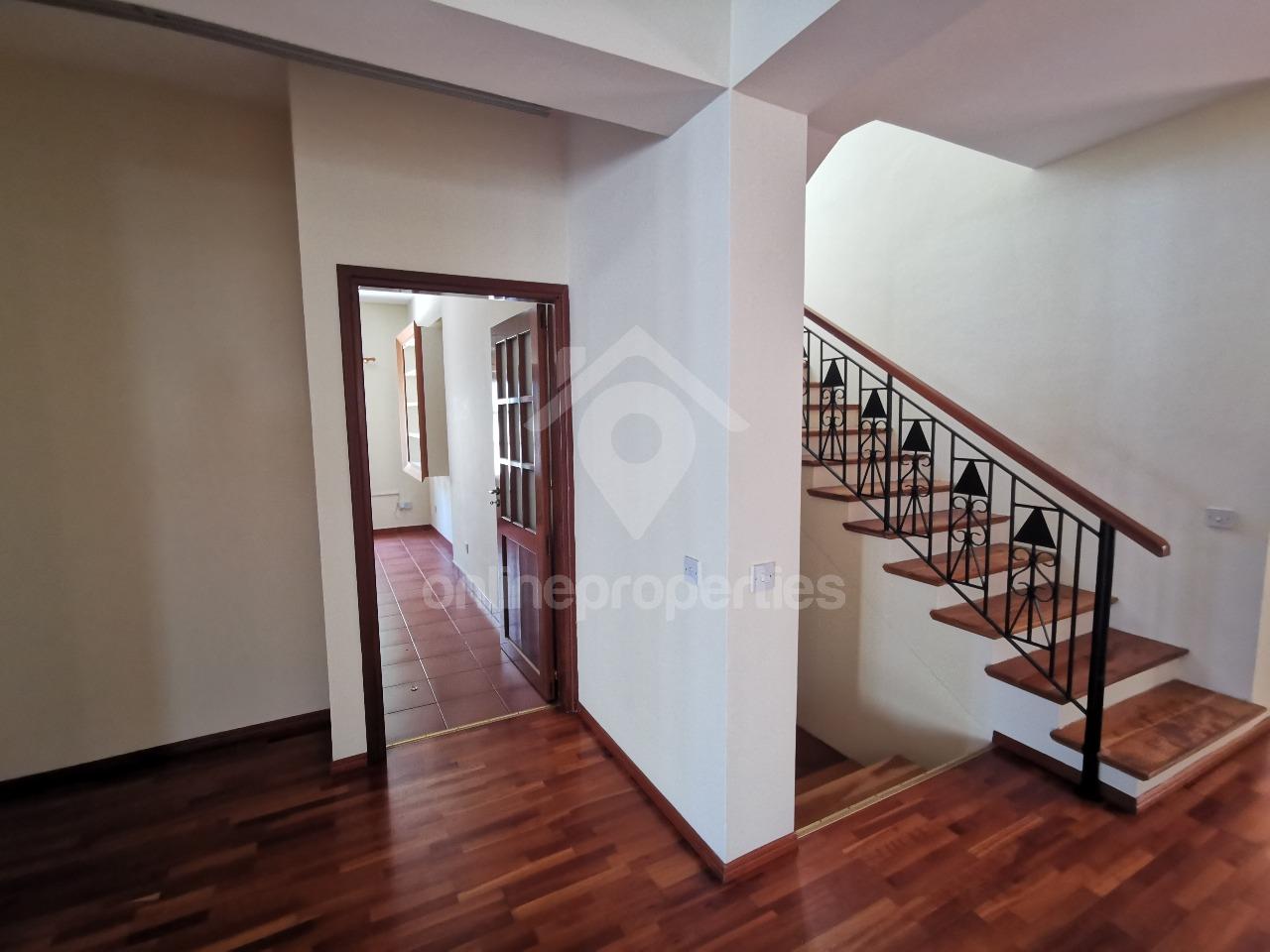 To change image, hover mouse over thumbnails below