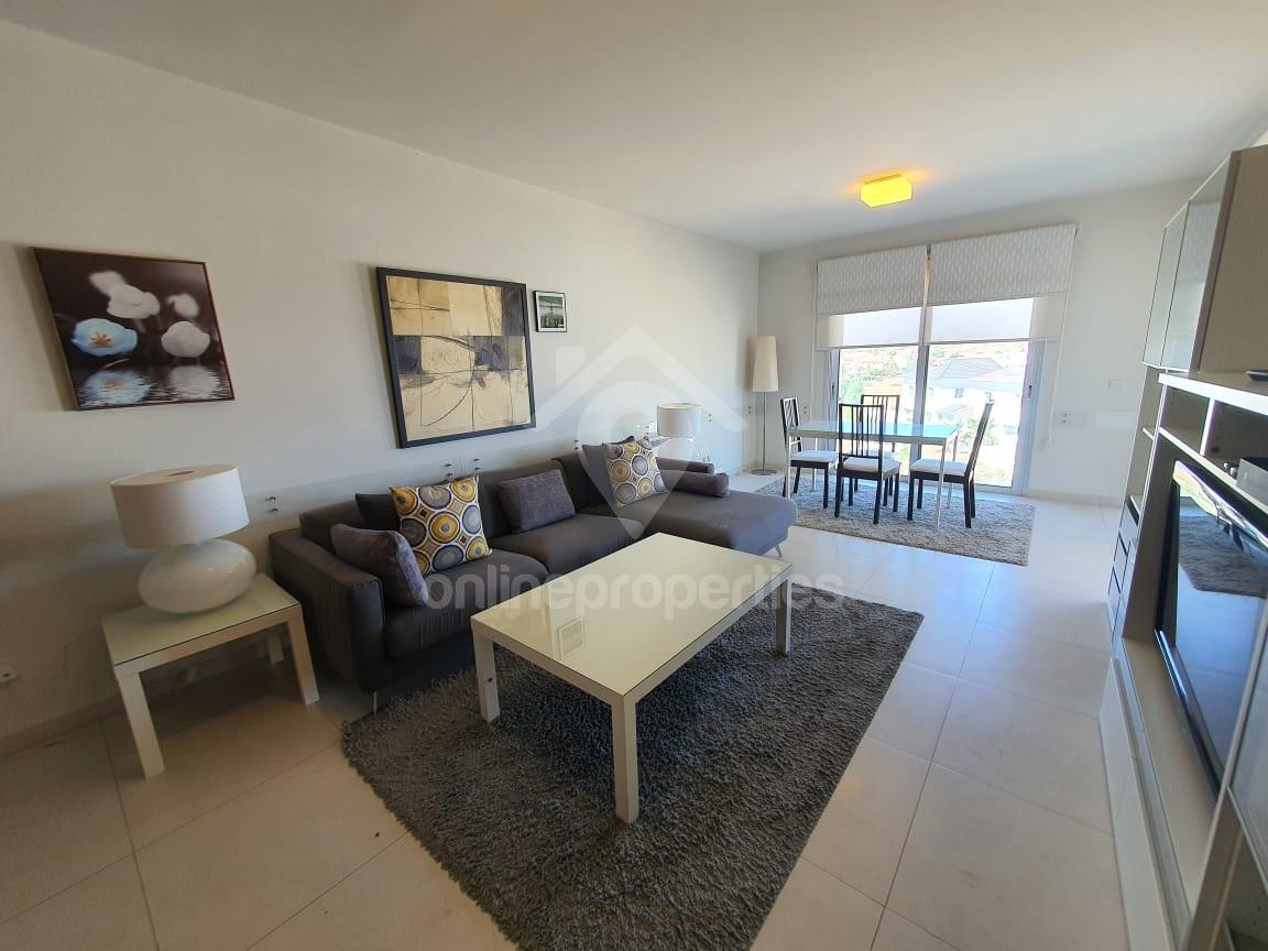 To change image, hover mouse over thumbnails below