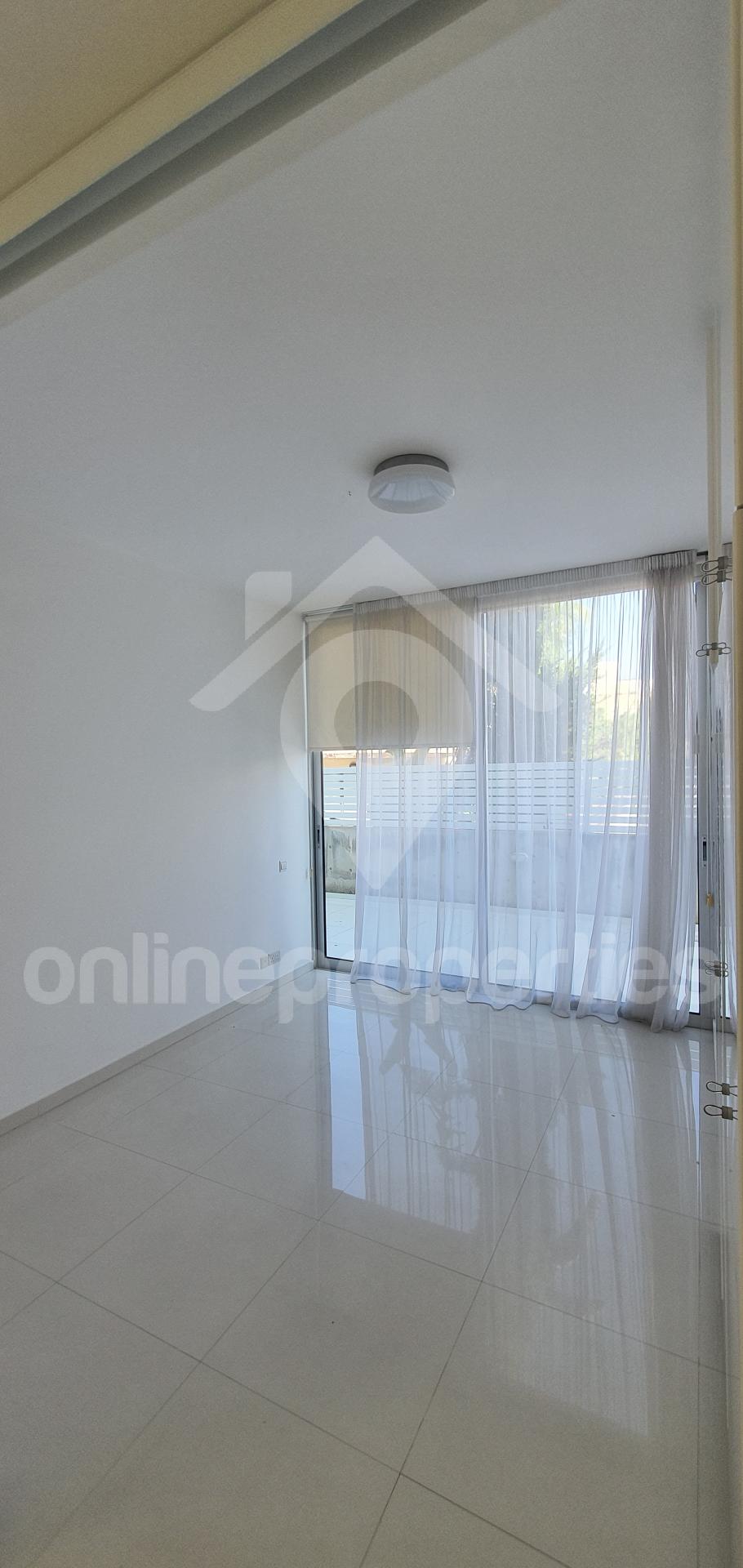 To change image, hover mouse over thumbnails below