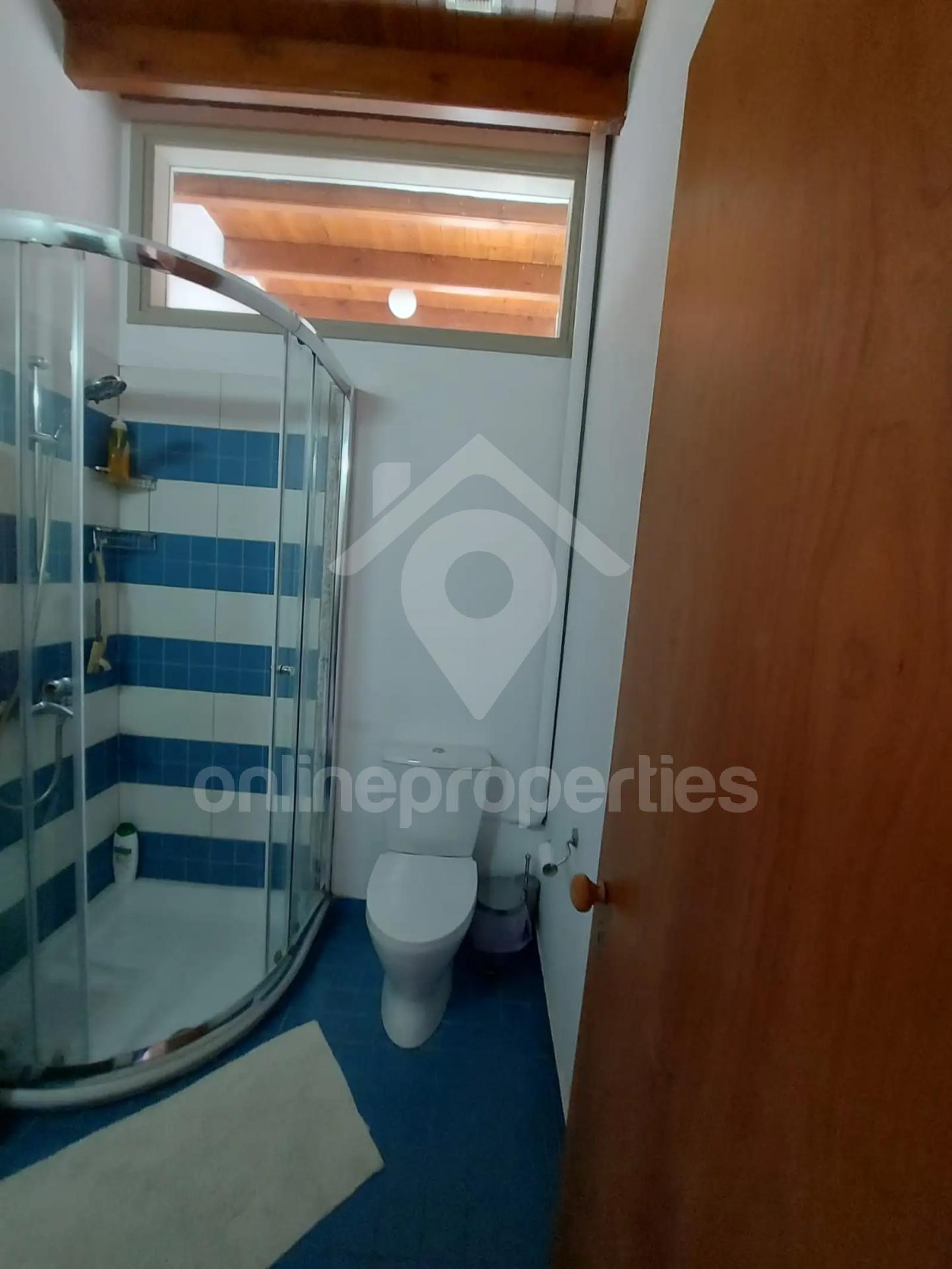 To change image, hover mouse over thumbnails below