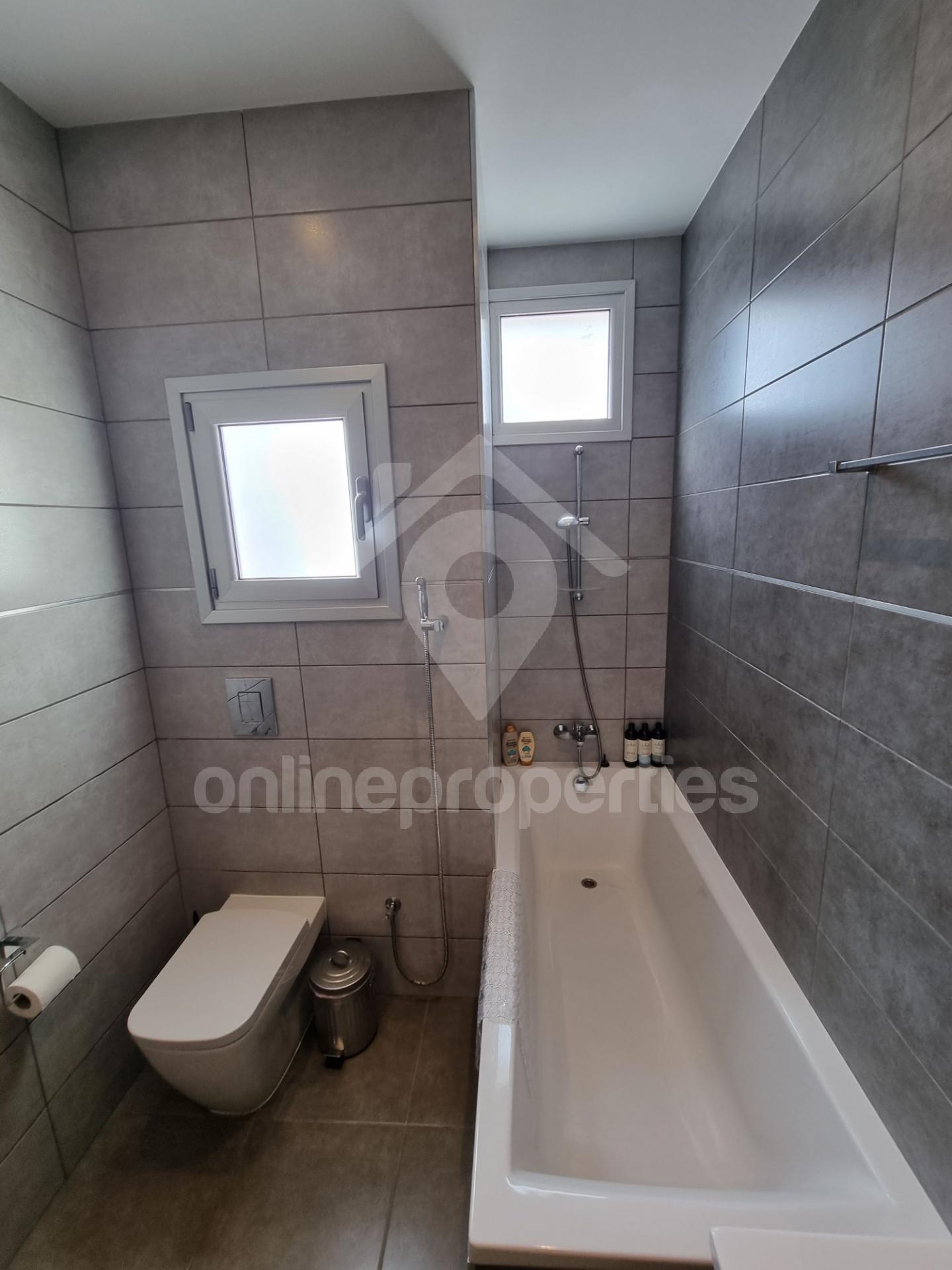 To change image, hover mouse over thumbnails below