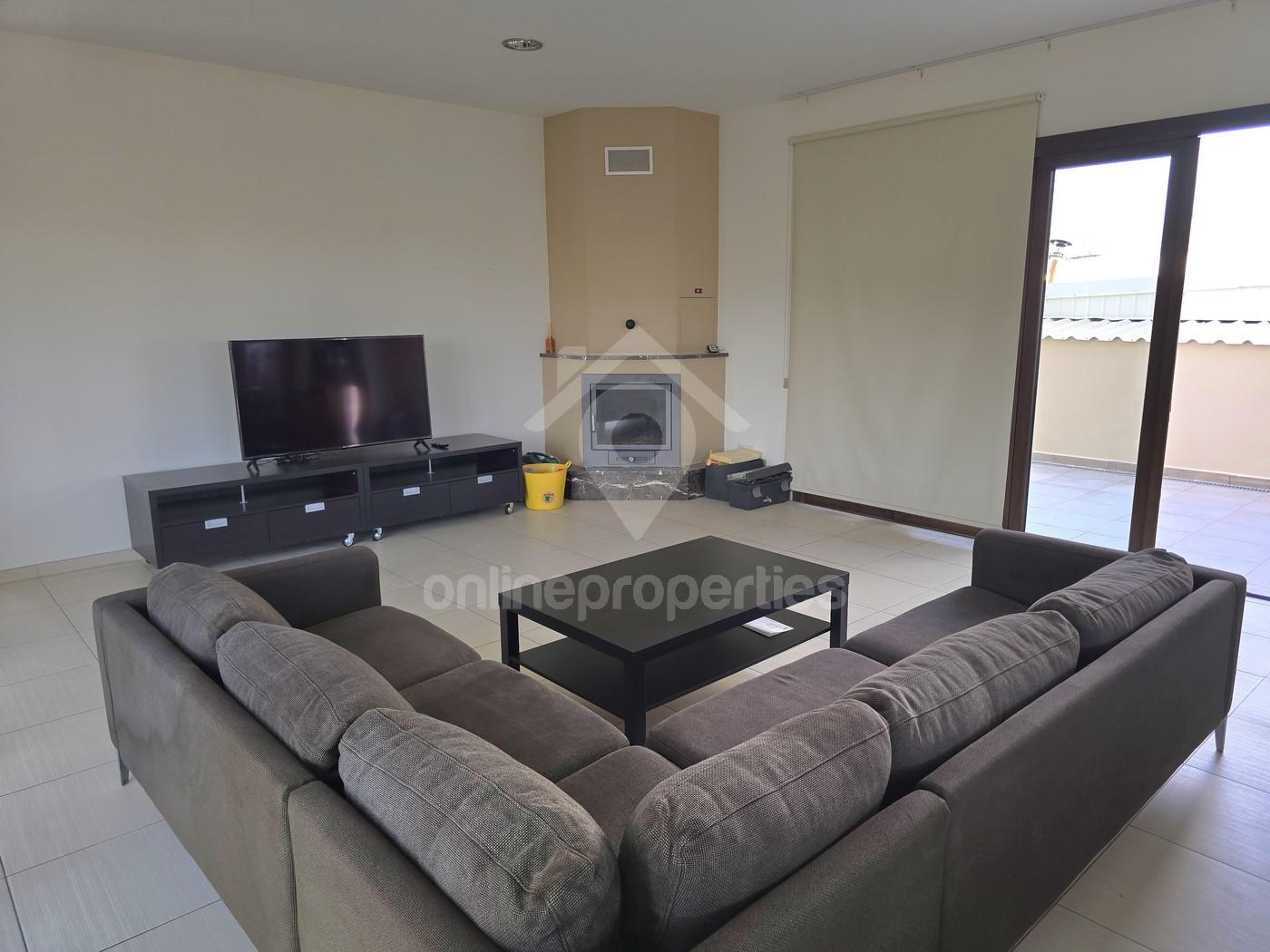 To change image, hover mouse over thumbnails below