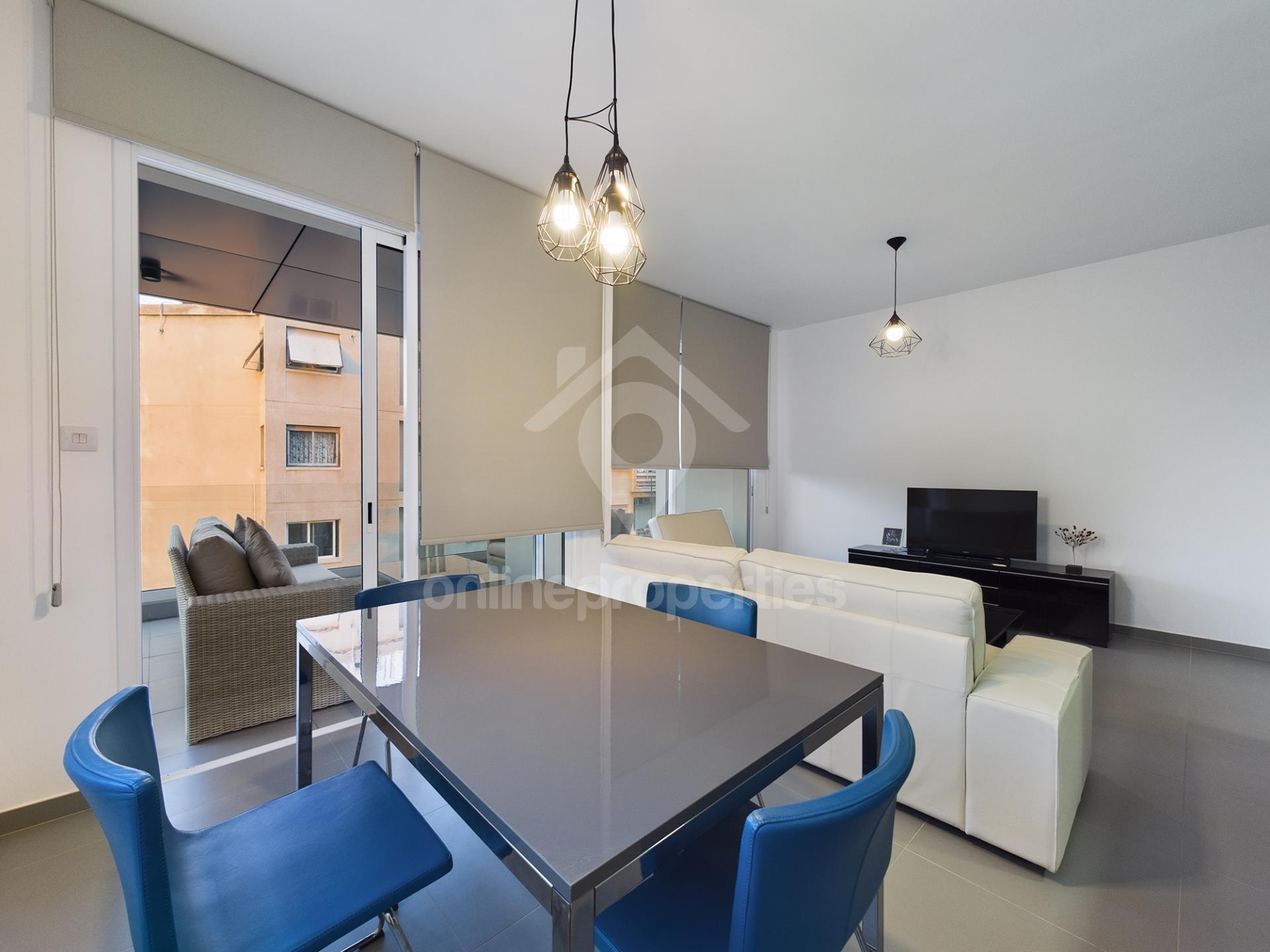 To change image, hover mouse over thumbnails below