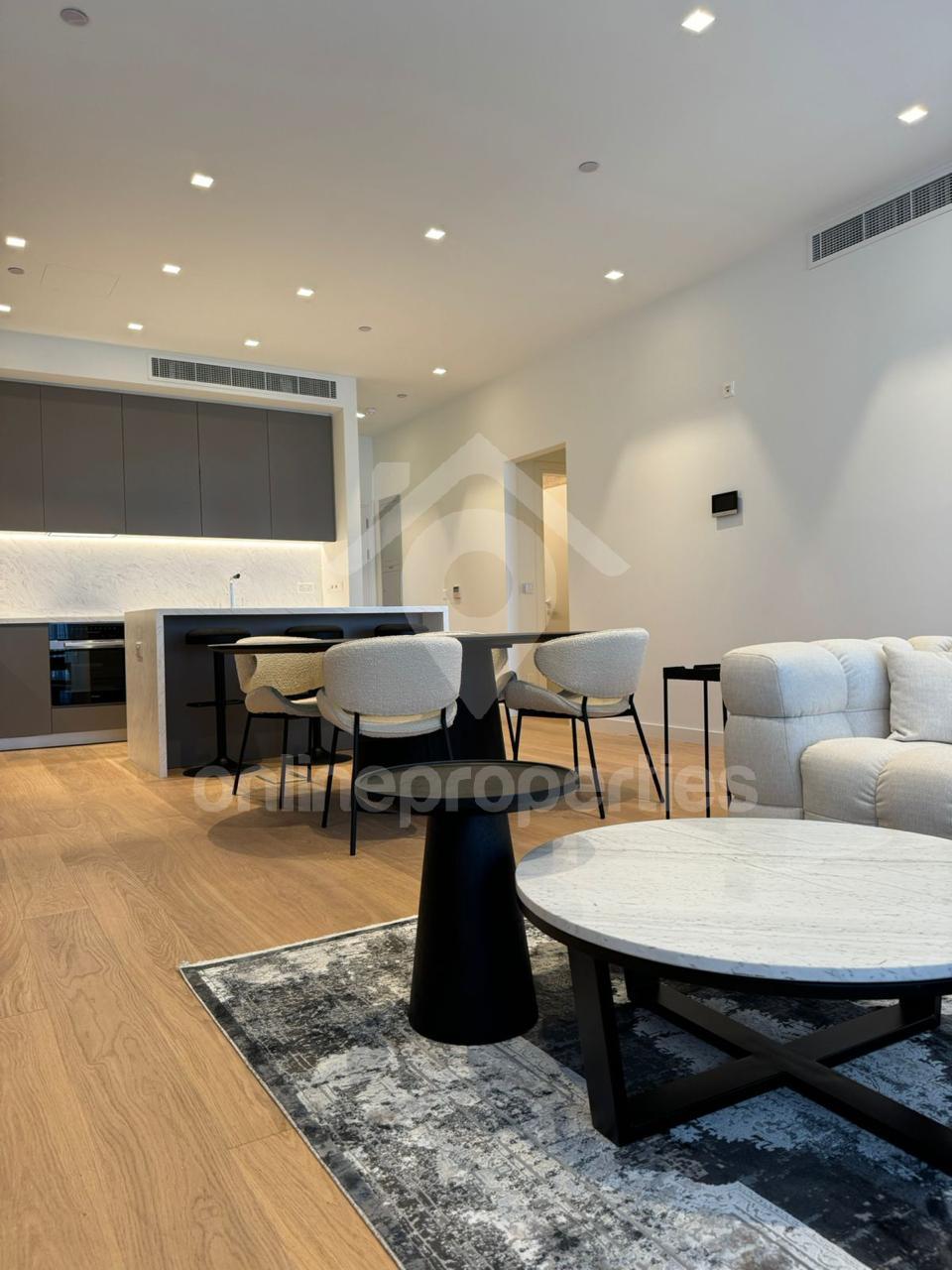 To change image, hover mouse over thumbnails below