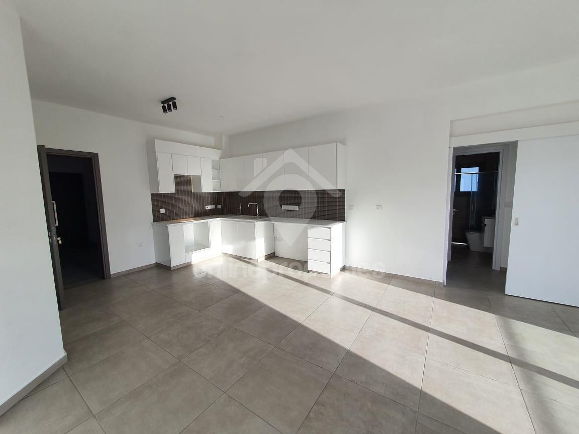 To change image, hover mouse over thumbnails below