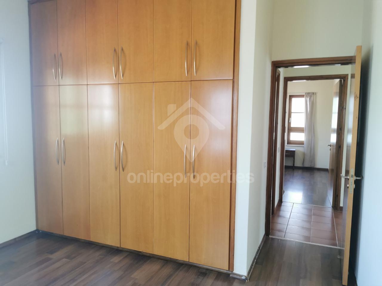 To change image, hover mouse over thumbnails below