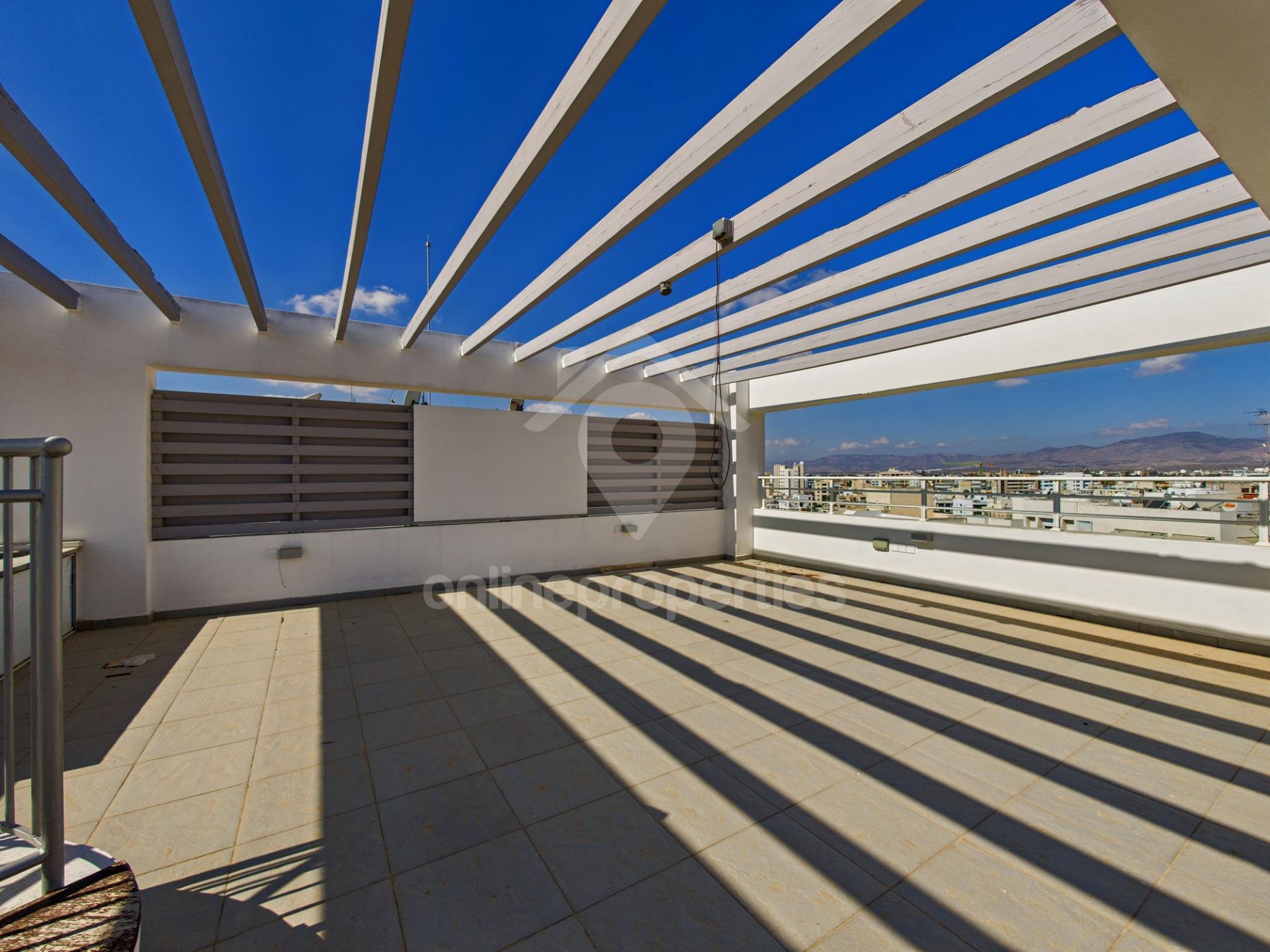 To change image, hover mouse over thumbnails below