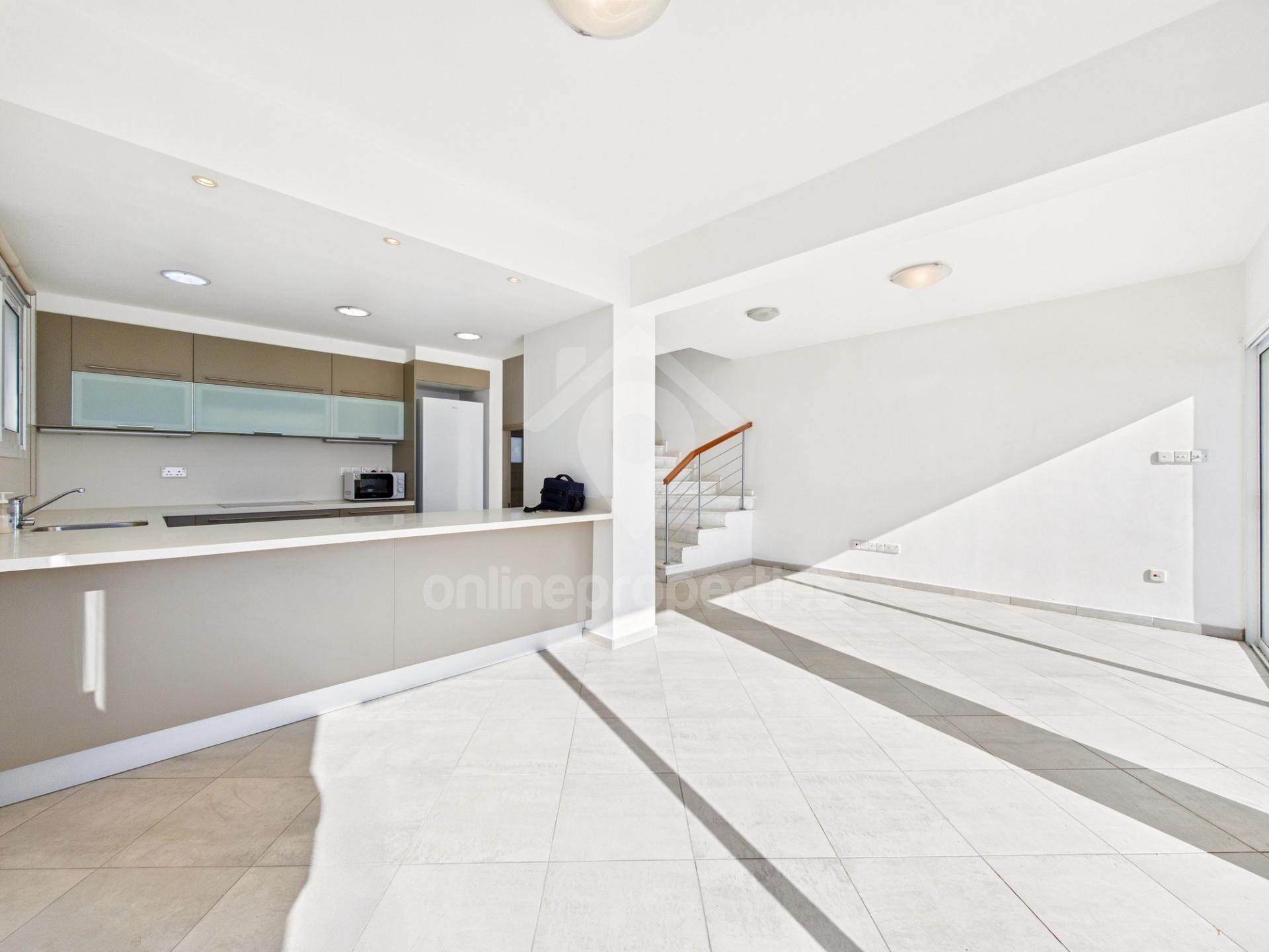 To change image, hover mouse over thumbnails below