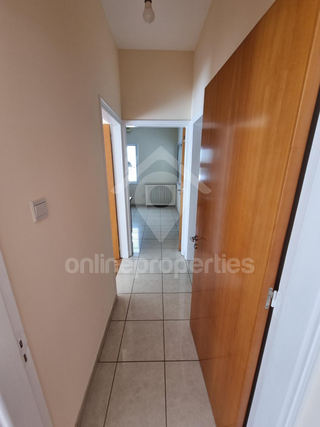 To change image, hover mouse over thumbnails below