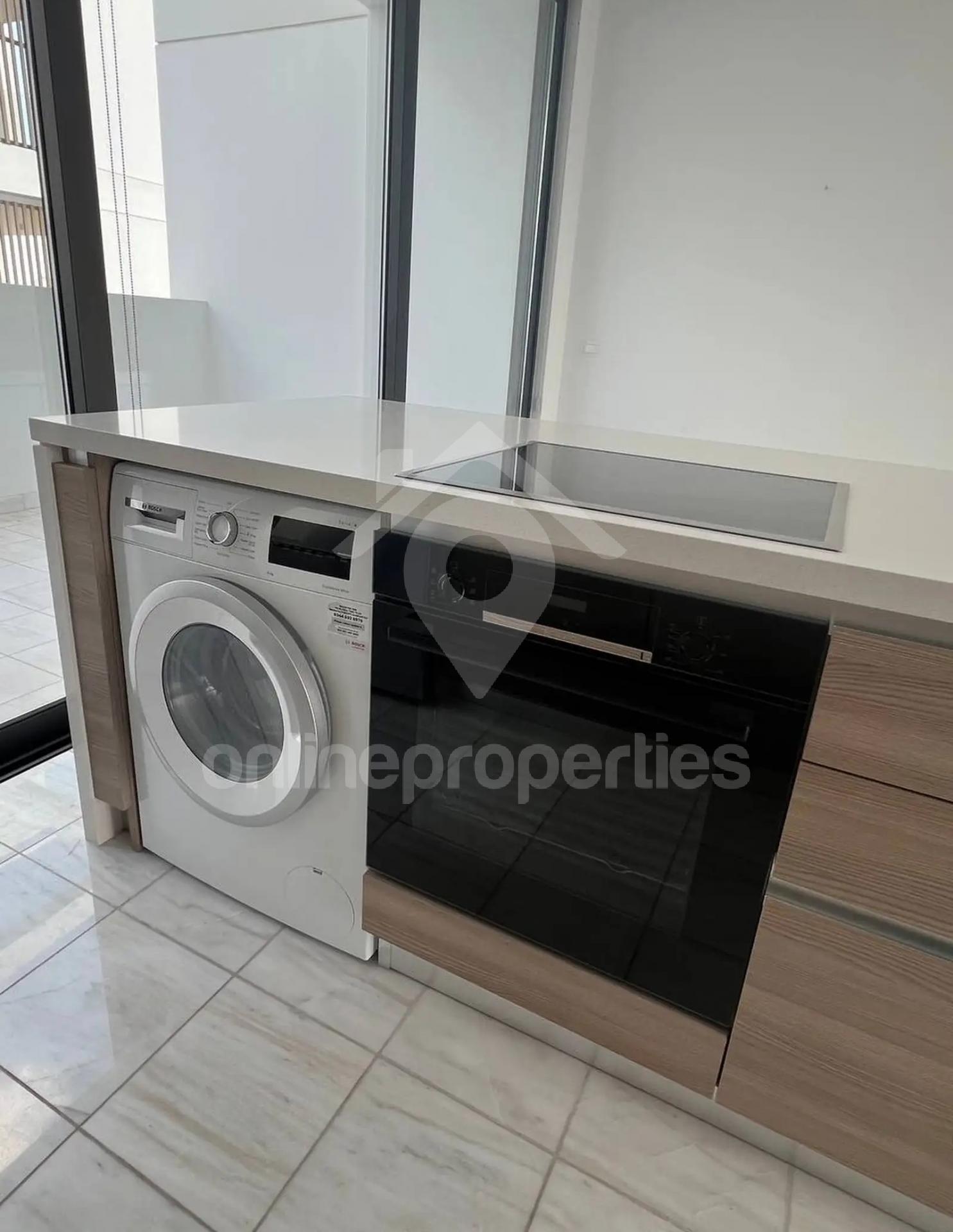 To change image, hover mouse over thumbnails below