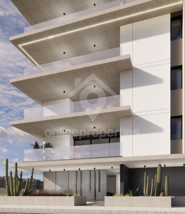 To change image, hover mouse over thumbnails below