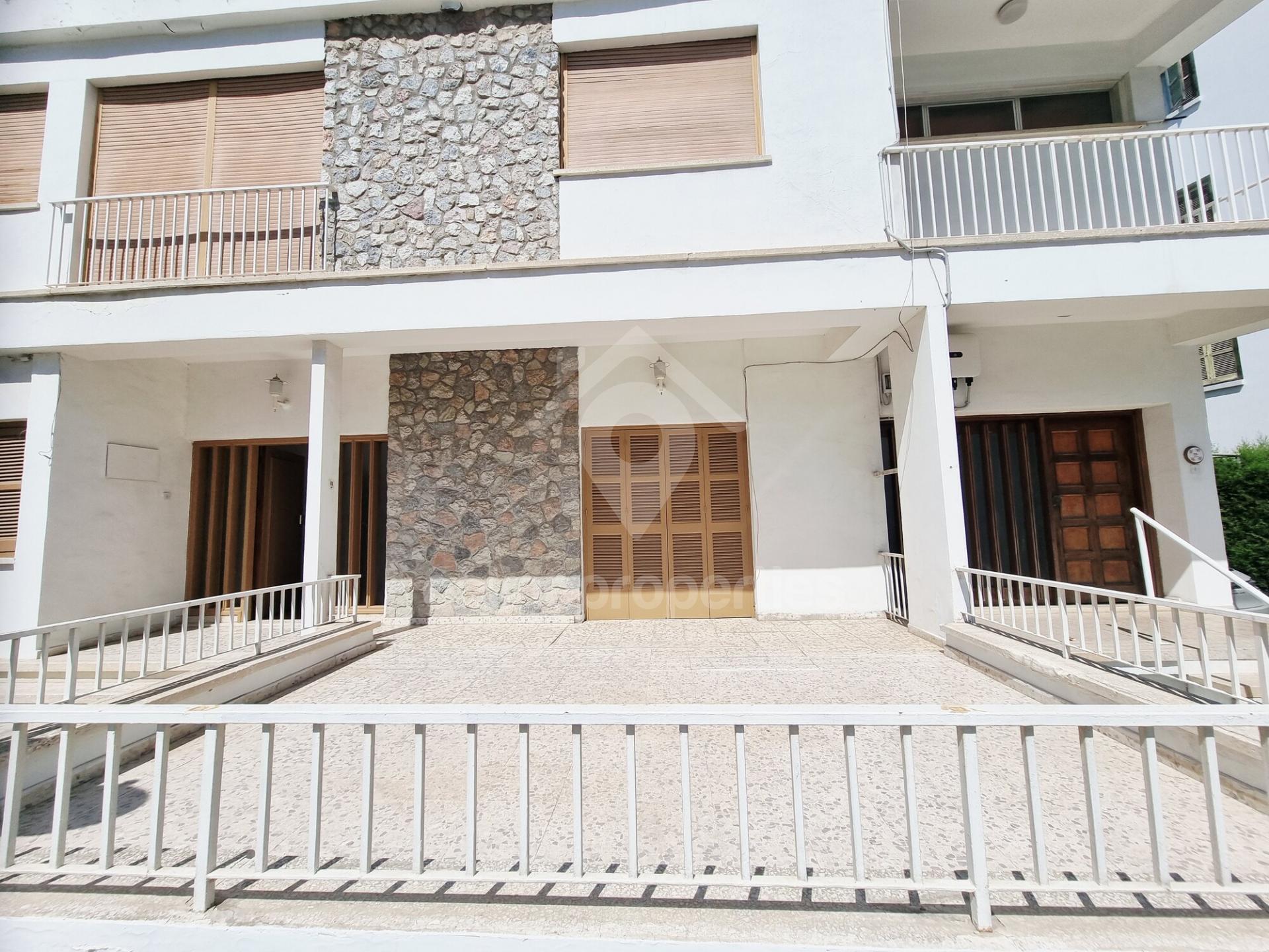 To change image, hover mouse over thumbnails below