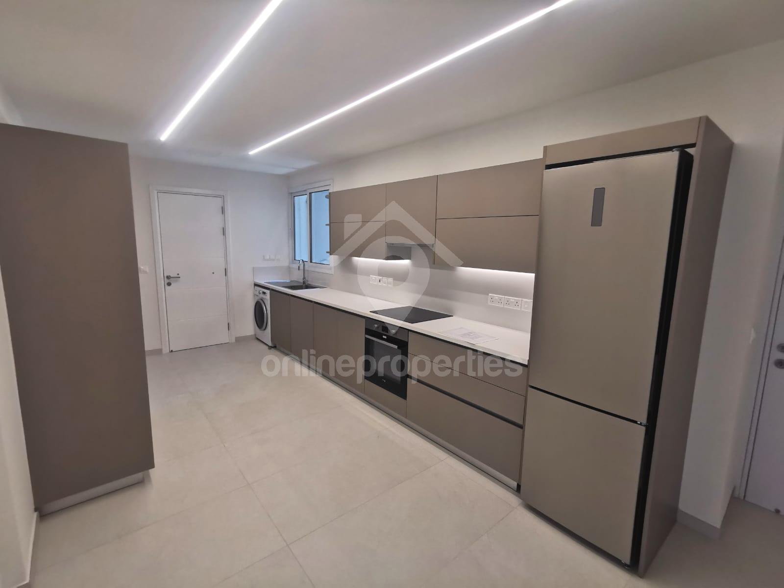 To change image, hover mouse over thumbnails below