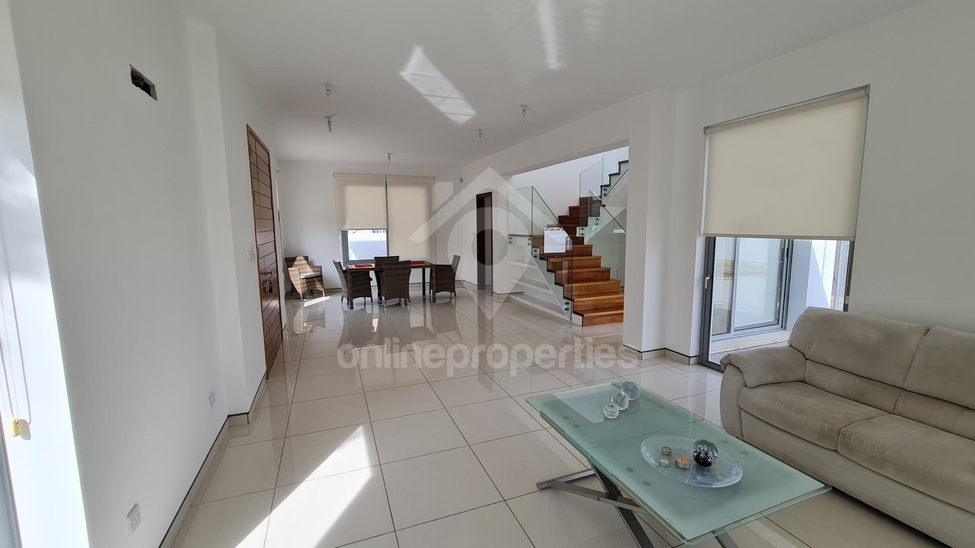 To change image, hover mouse over thumbnails below