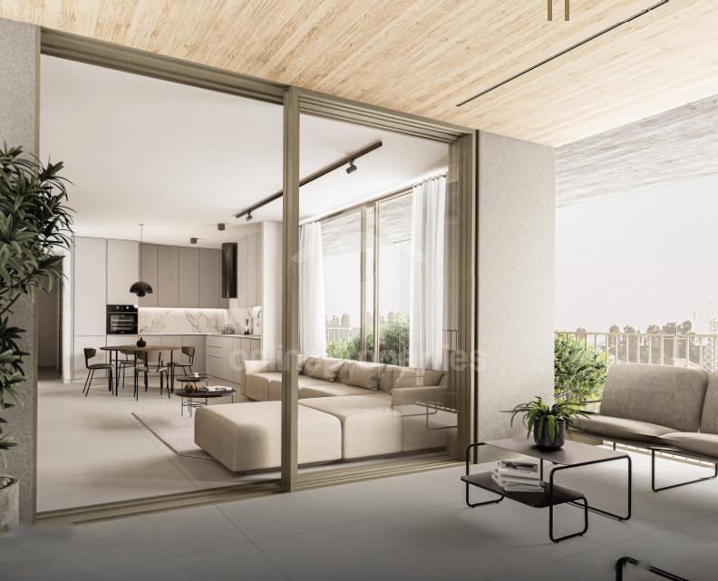 To change image, hover mouse over thumbnails below