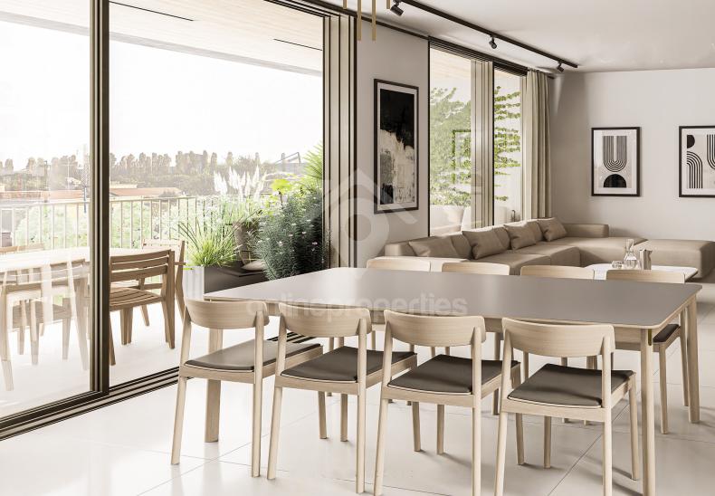 To change image, hover mouse over thumbnails below