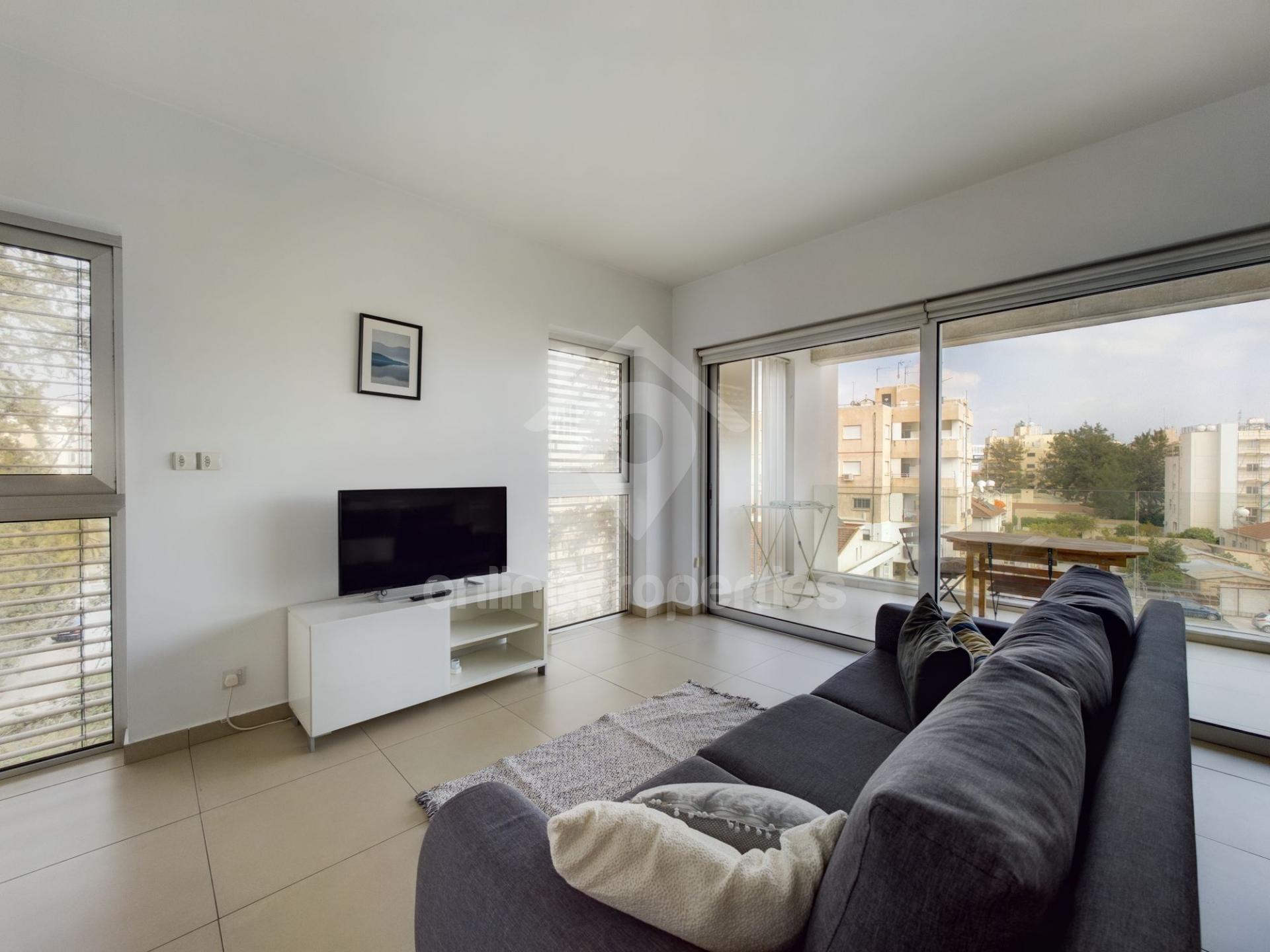 To change image, hover mouse over thumbnails below