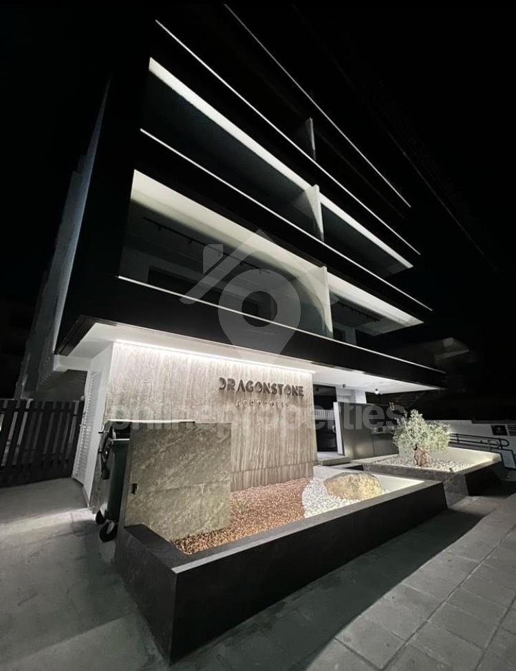 To change image, hover mouse over thumbnails below