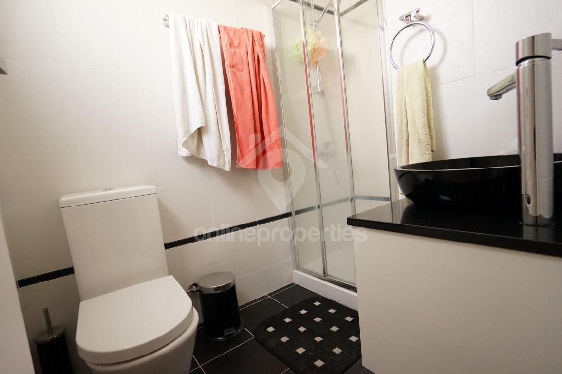 To change image, hover mouse over thumbnails below