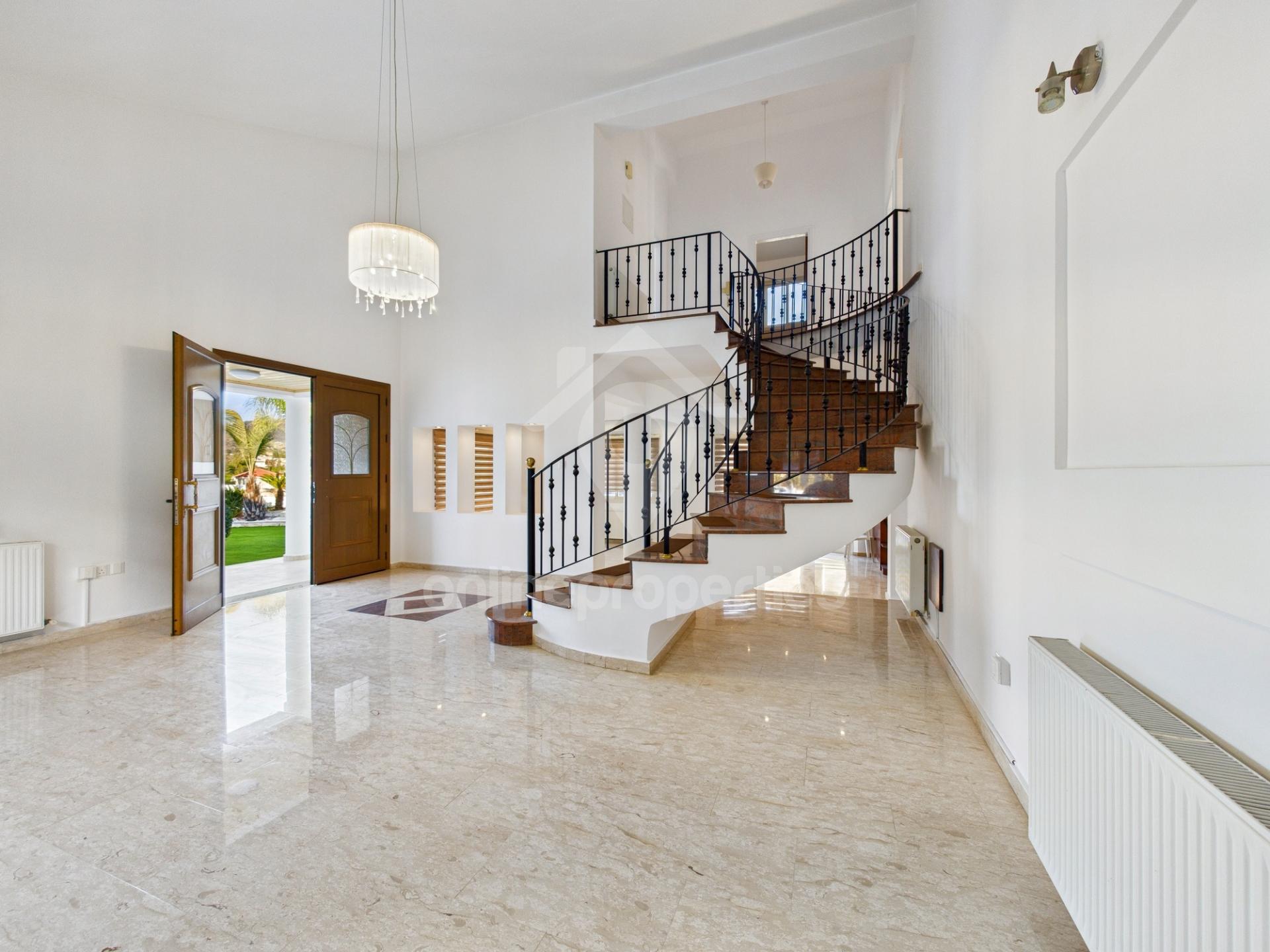 To change image, hover mouse over thumbnails below