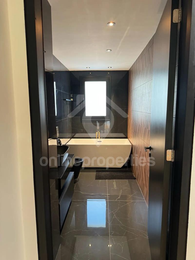 To change image, hover mouse over thumbnails below