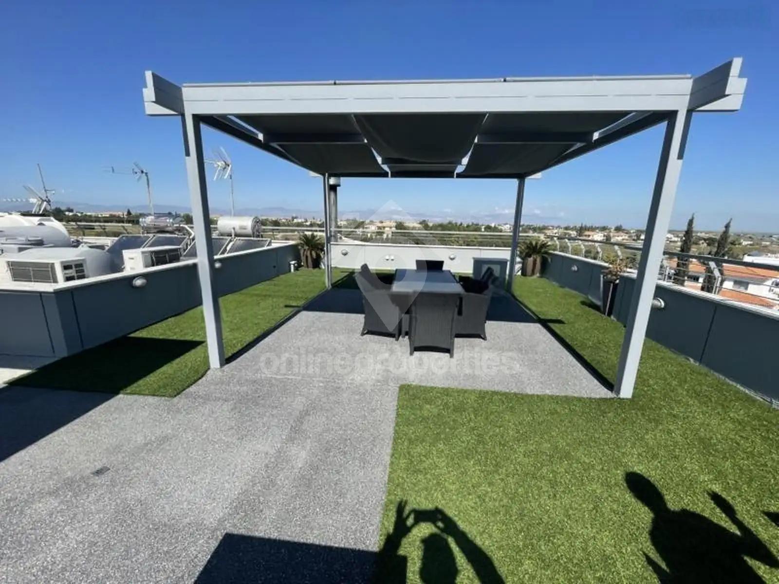 Luxurious 3-Bedroom Top Floor Apartment in Ilioupoli, Nicosia