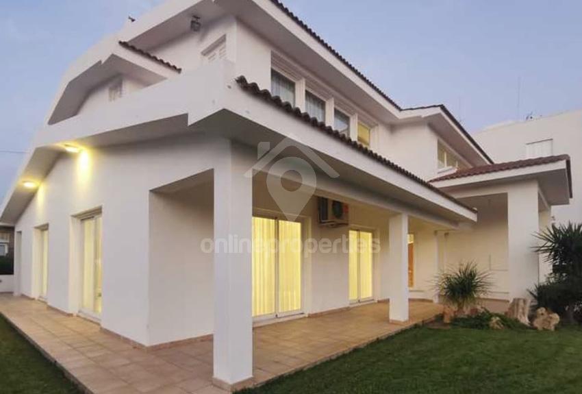 To change image, hover mouse over thumbnails below