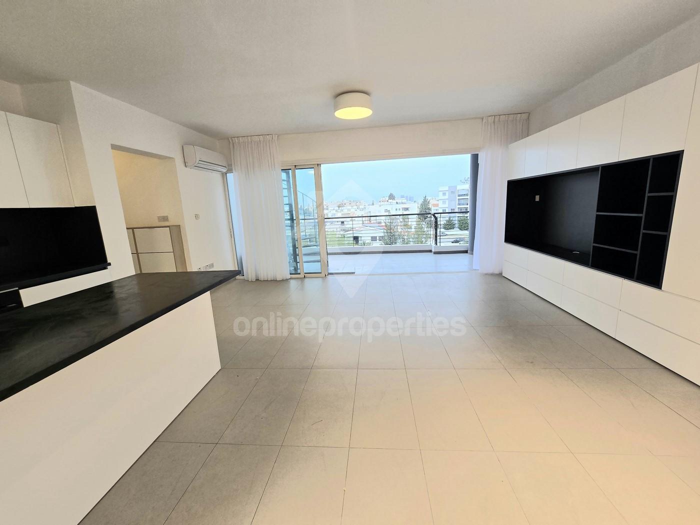 To change image, hover mouse over thumbnails below