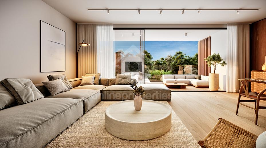 To change image, hover mouse over thumbnails below