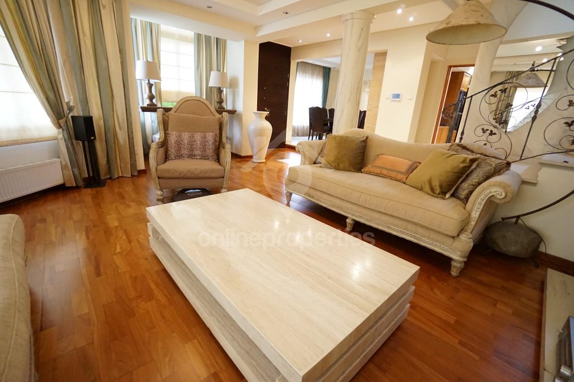 To change image, hover mouse over thumbnails below