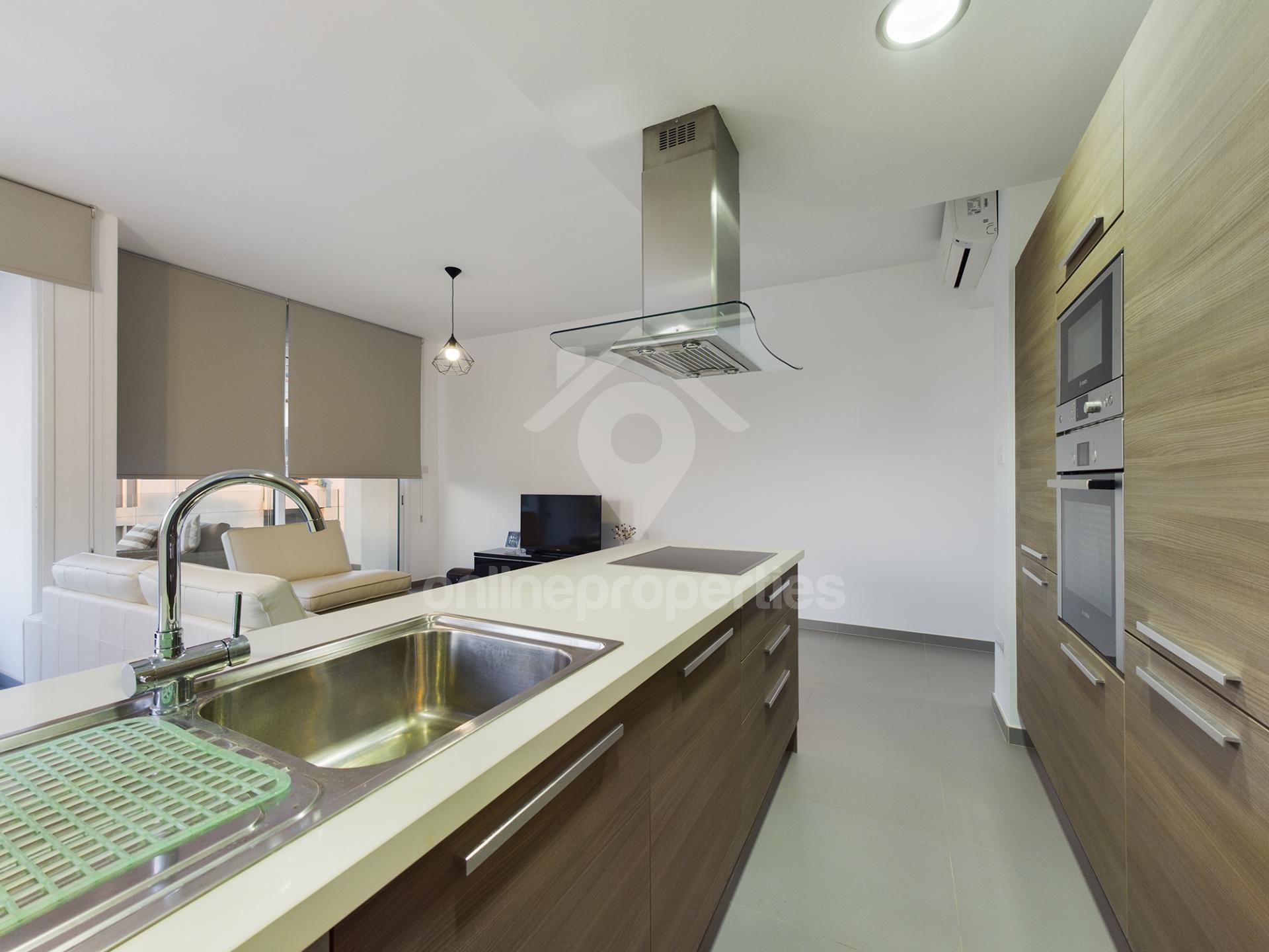 To change image, hover mouse over thumbnails below