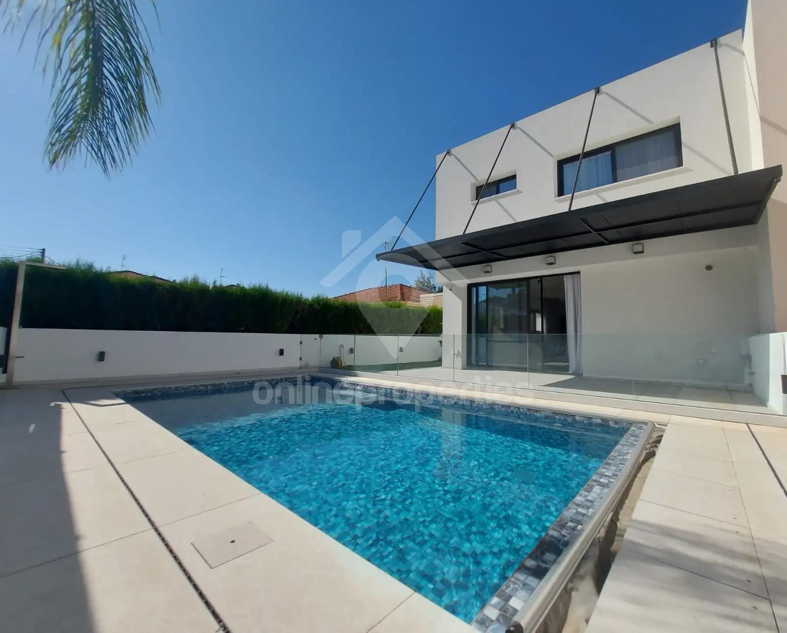 To change image, hover mouse over thumbnails below